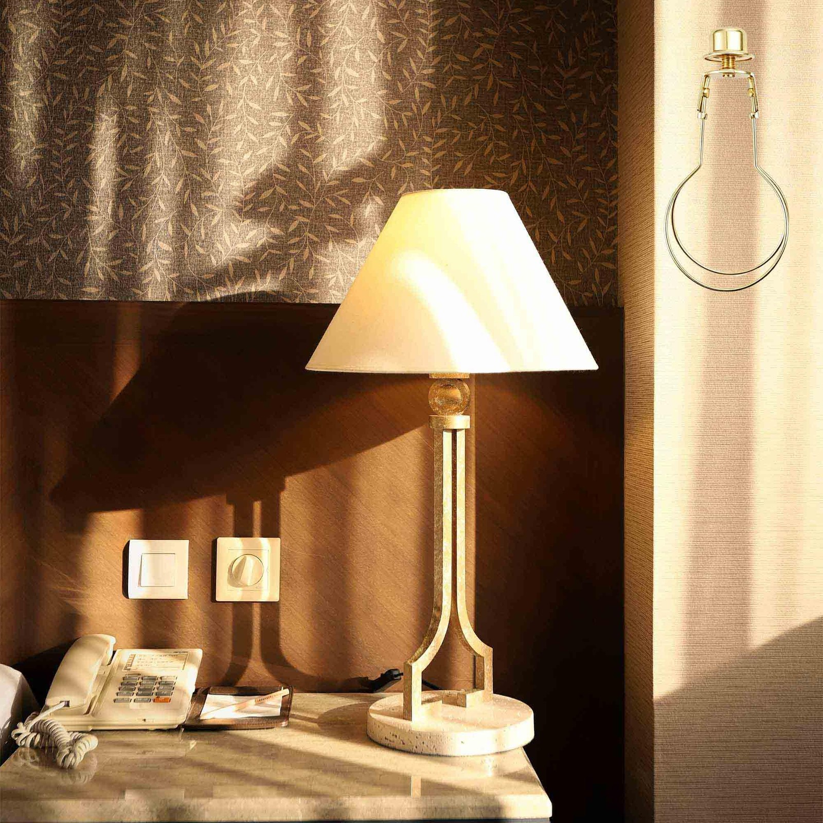 Clip on Lampshade Adapter 2 Pack, Gold Silver Black Antique Bronze Lamp Shade…