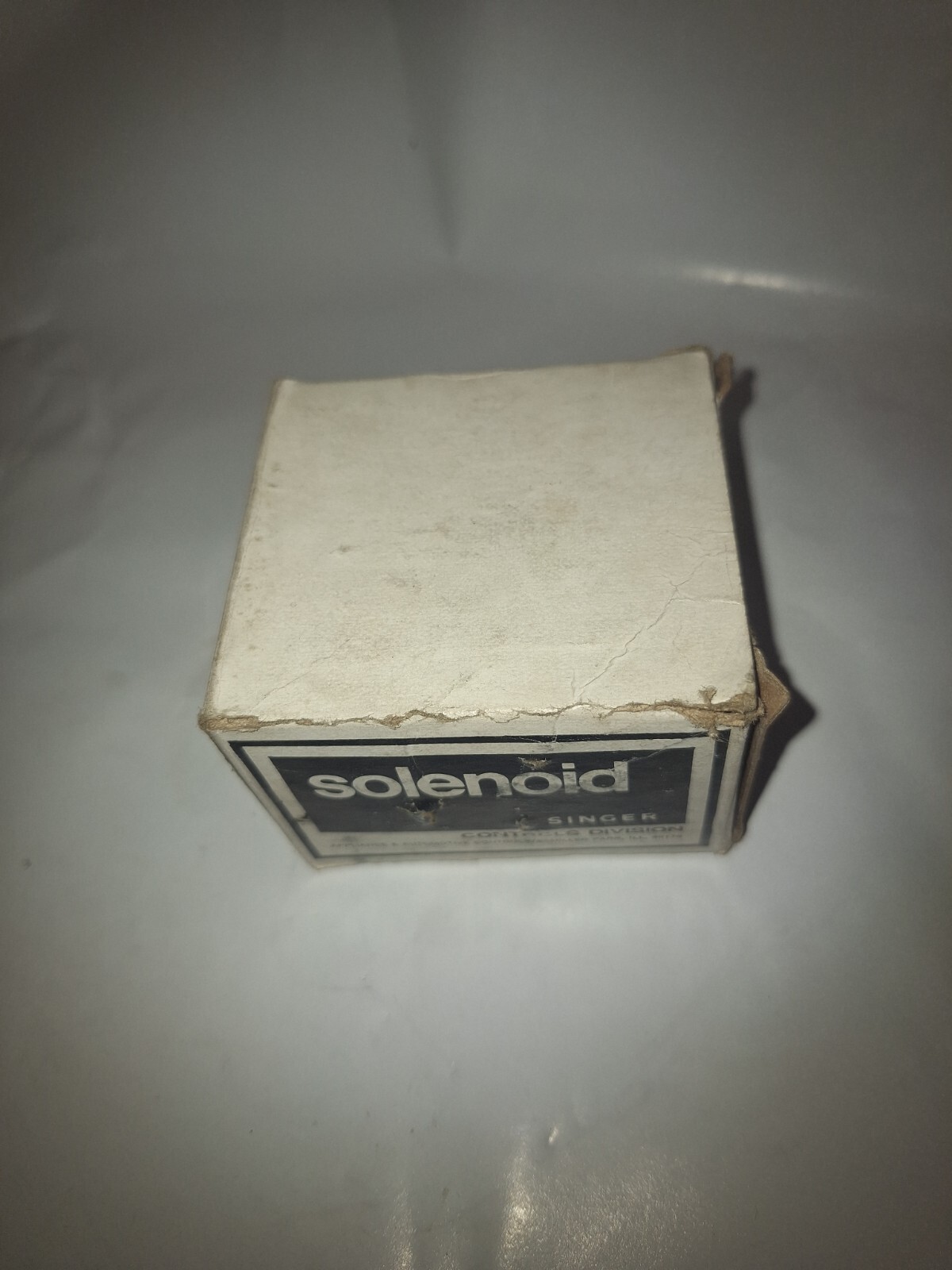 NEW GENUINE SINGER CONTROLS 801103 SOLENOID 240V, 801-103 NOS