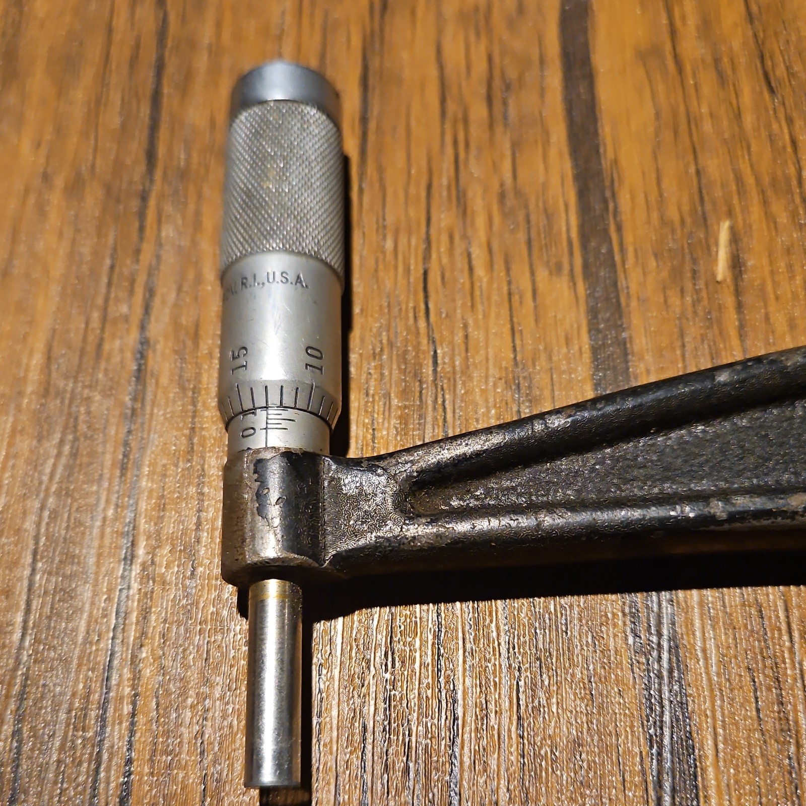 Brown & Sharpe Outside Micrometer 0-1 in MPN 23 Mechanical, 0.001 in Resolution