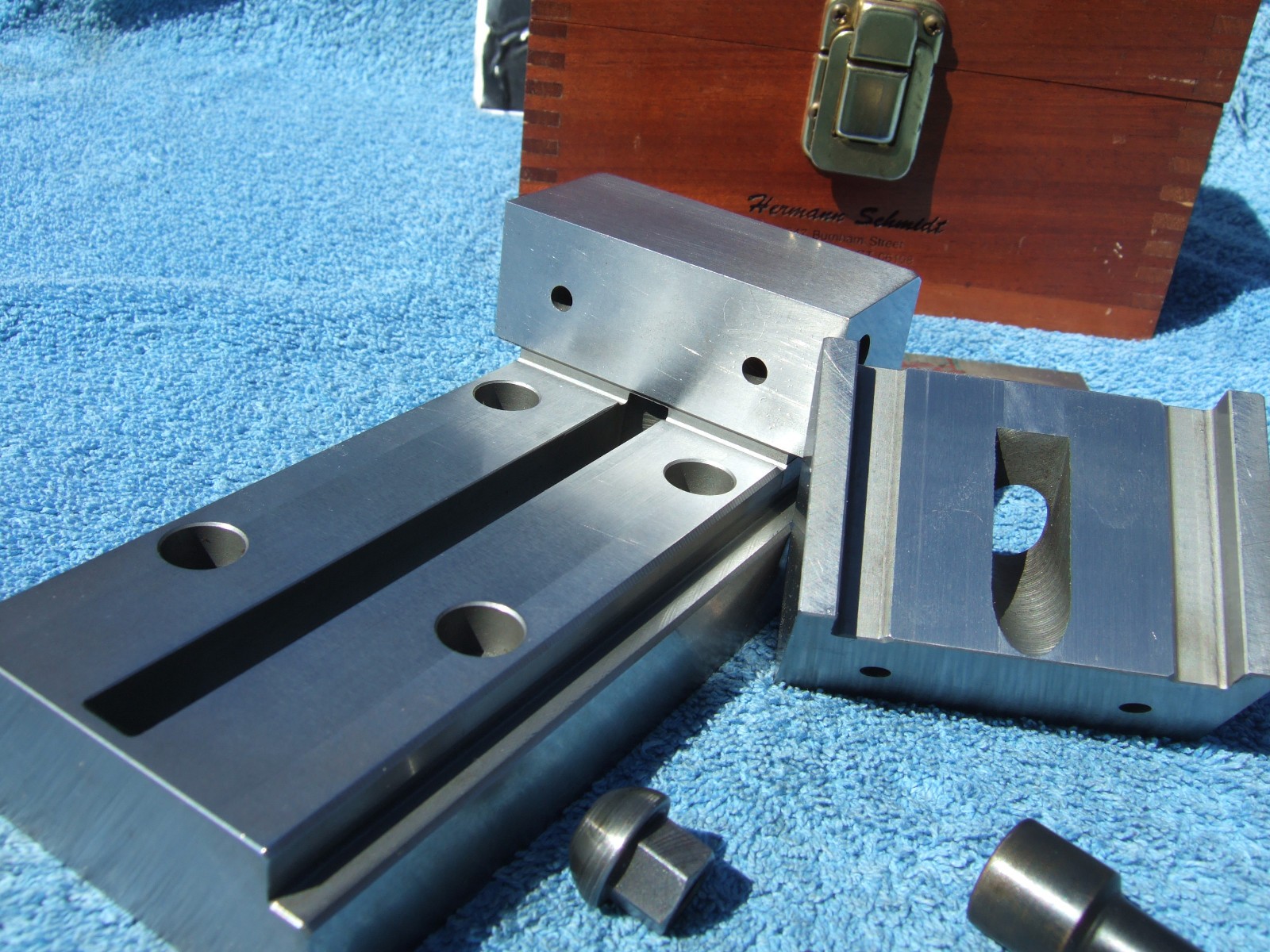 Hermann Schmidt V0 4 toolmakers grinding screwless vise 3in 4in cap B4 MACHINIST