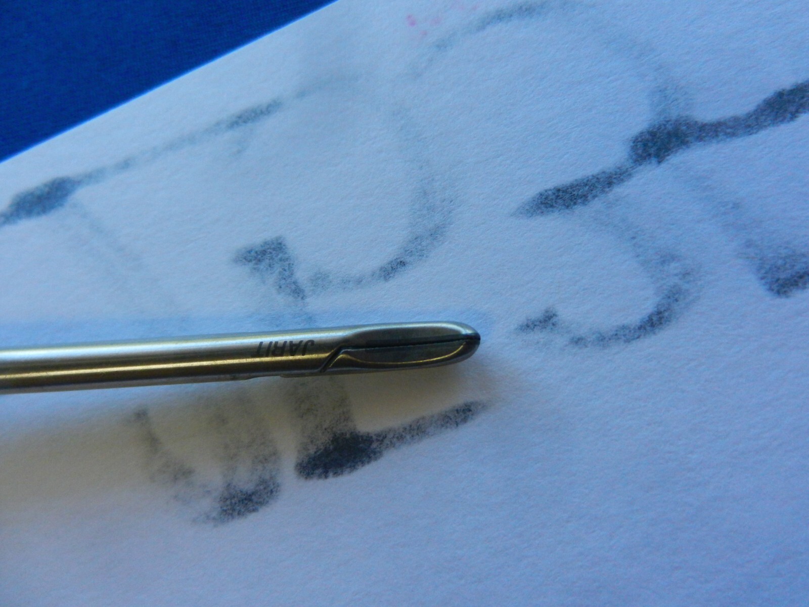 E2534 Jarit 600-251 In-Line 5.0mm Left Curved Needle Holder 13″ Length
