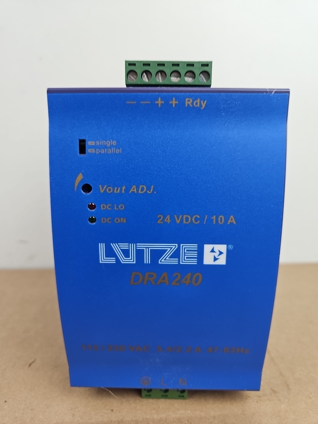 NEW LUTZE DRA240-24B POWER SUPPLY 115-230VAC 5.4/2.2A 47-63HZ 722-759