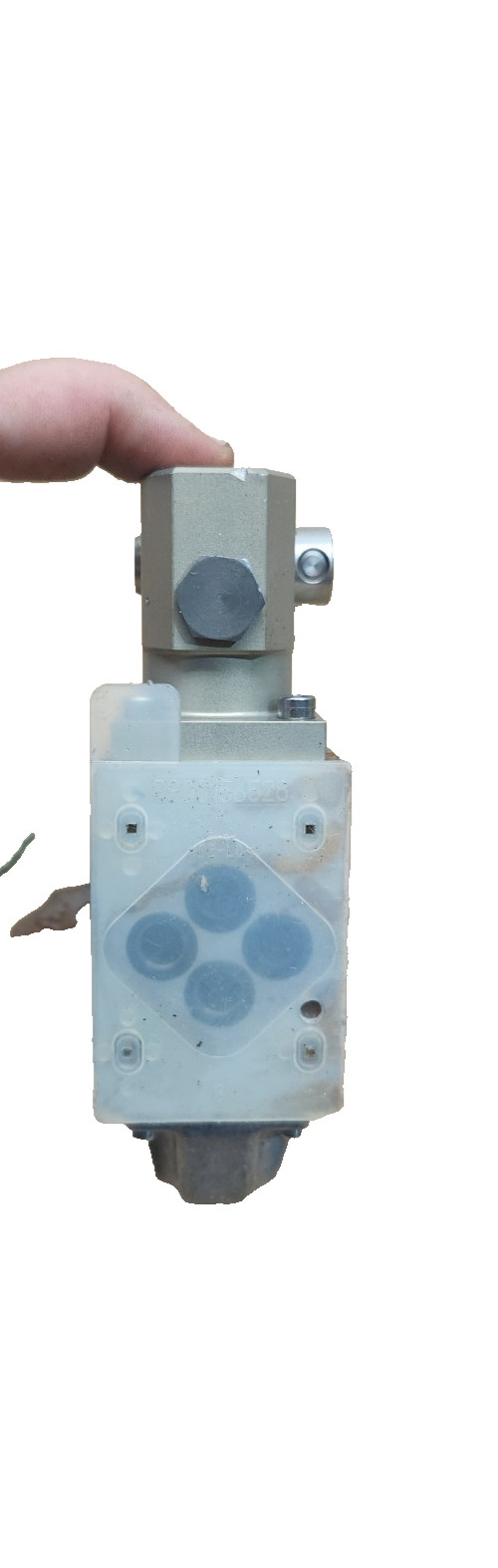 NEW NO BOX REXROTH MANUAL OPERATED DIRECTIONAL CONTROL VALVE R900469302
