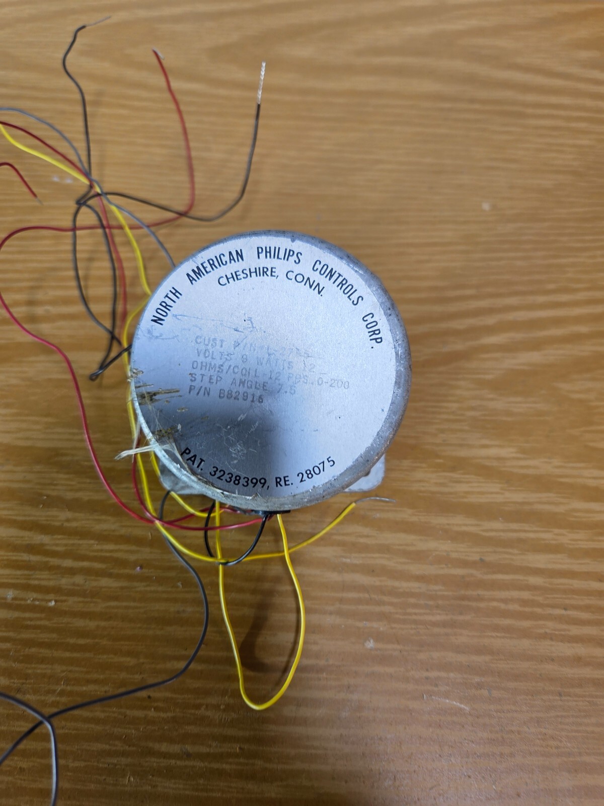 North American Philips Controls Corp. Motor 1-2785 Volts 9 Watts 12