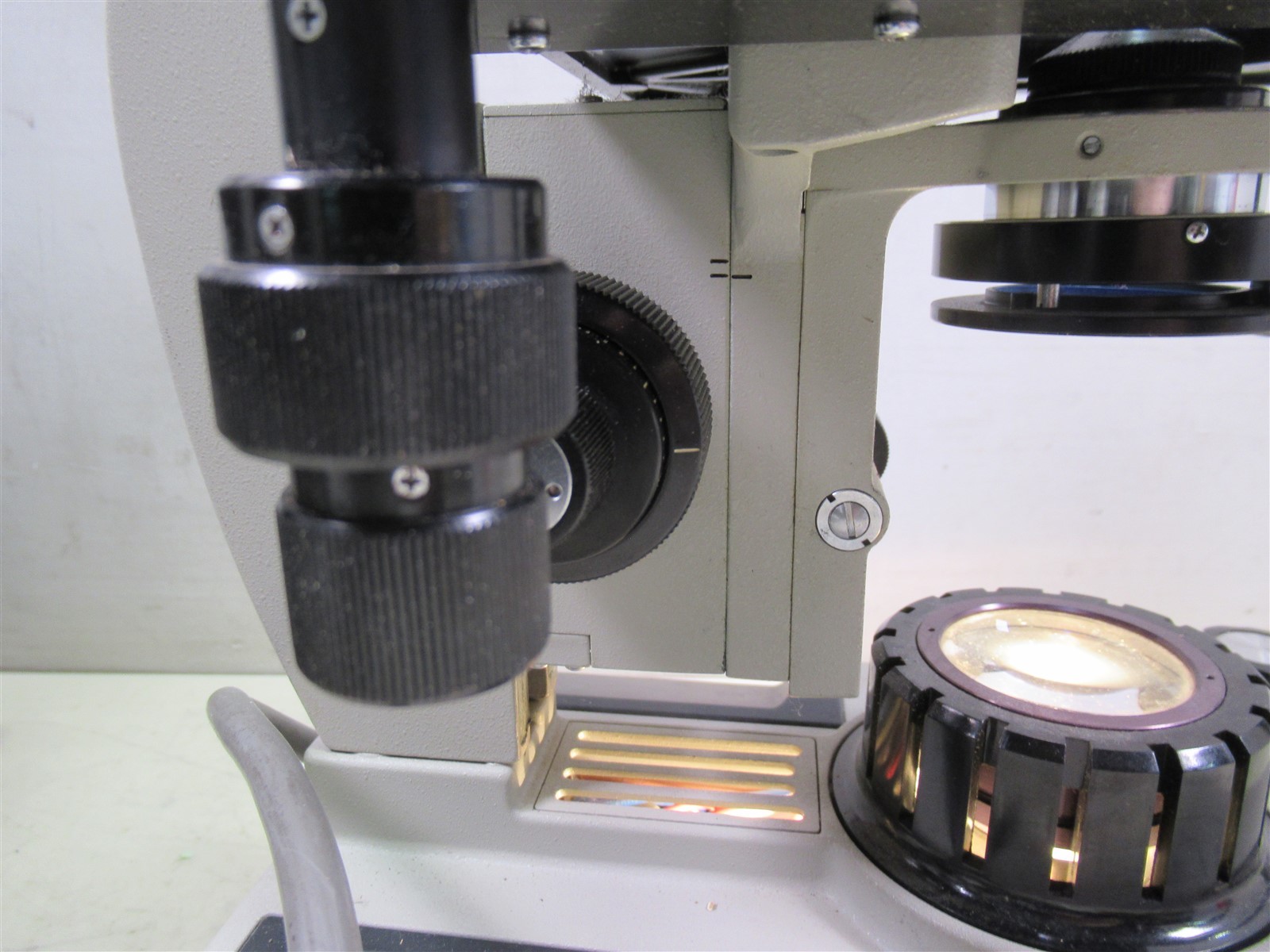 Bausch & Lomb KHS Binocular Microscope with 4 Objective Lenses 2 Eyepieces