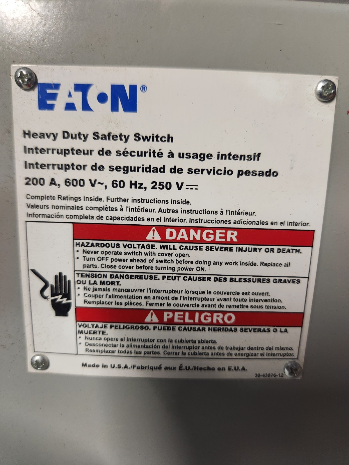 Eaton STS364FD3 200A 600V Shunt Trip 3 Pole Fusible Coil**NEW**