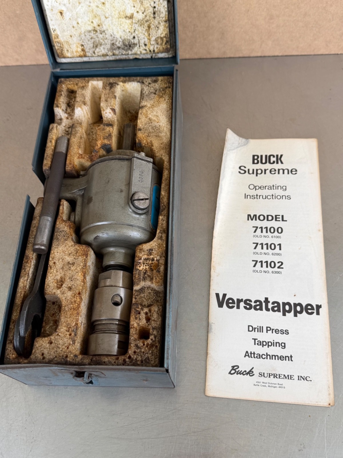 Buck Supreme Versatapper Tapping Attachment 71100 (6100) #10-1/2″ Cap G-1