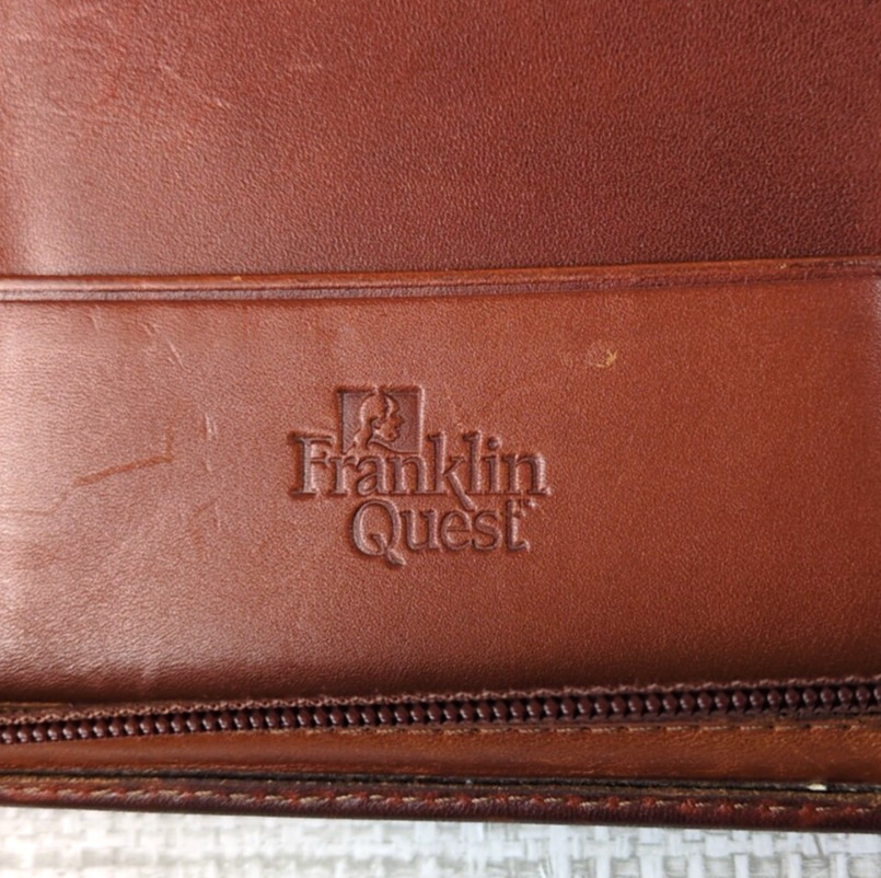 Franklin Quest Classic Distressed Leather Zip Binder 7 Gold Rings 1.5″ Brown