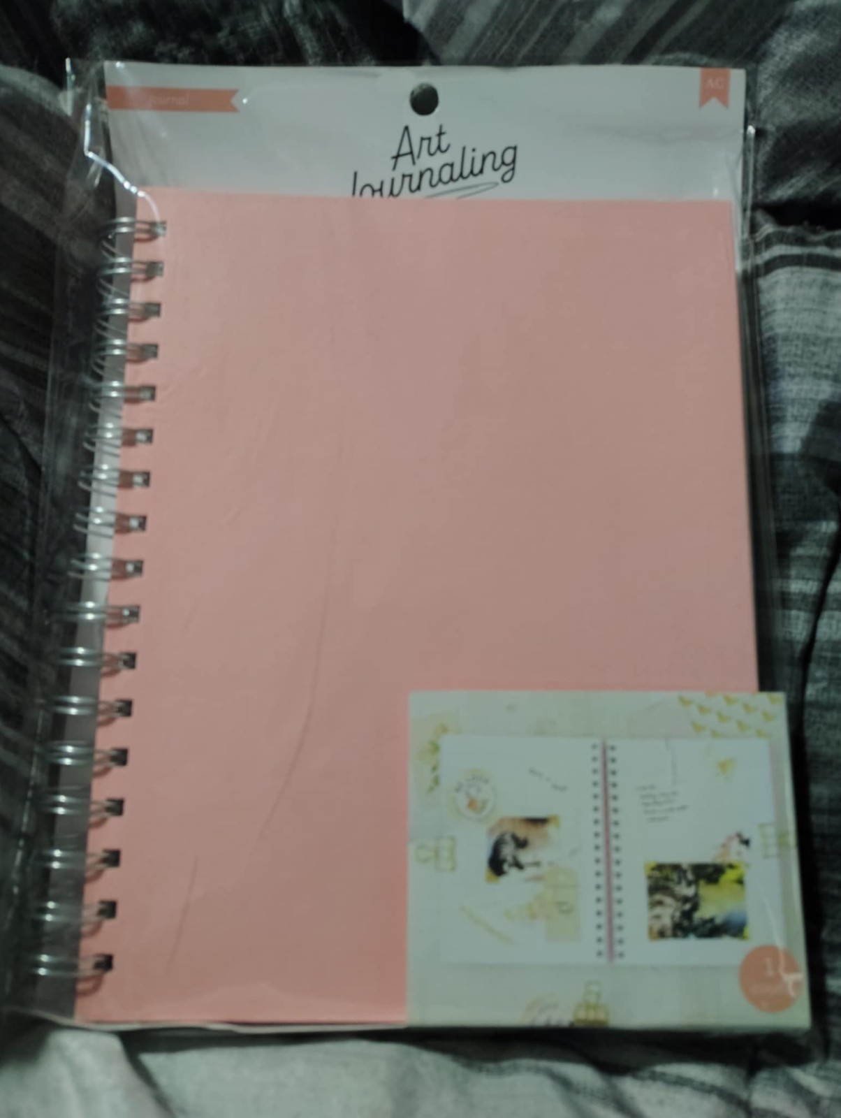 Art Journaling, 90 pages. 6×9 spiral book. Blank pages, FREE SHIPPING