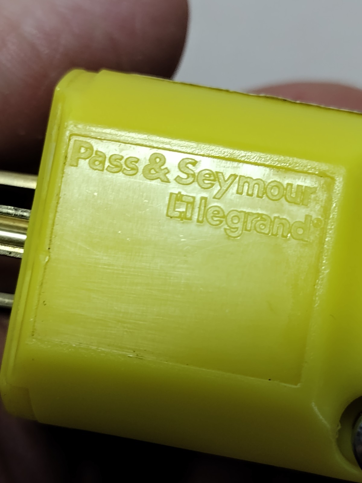 Lot of 3 Male Cord End Pass & Seymour 15A 125V PS5965-YCC20 Yellow (v405)