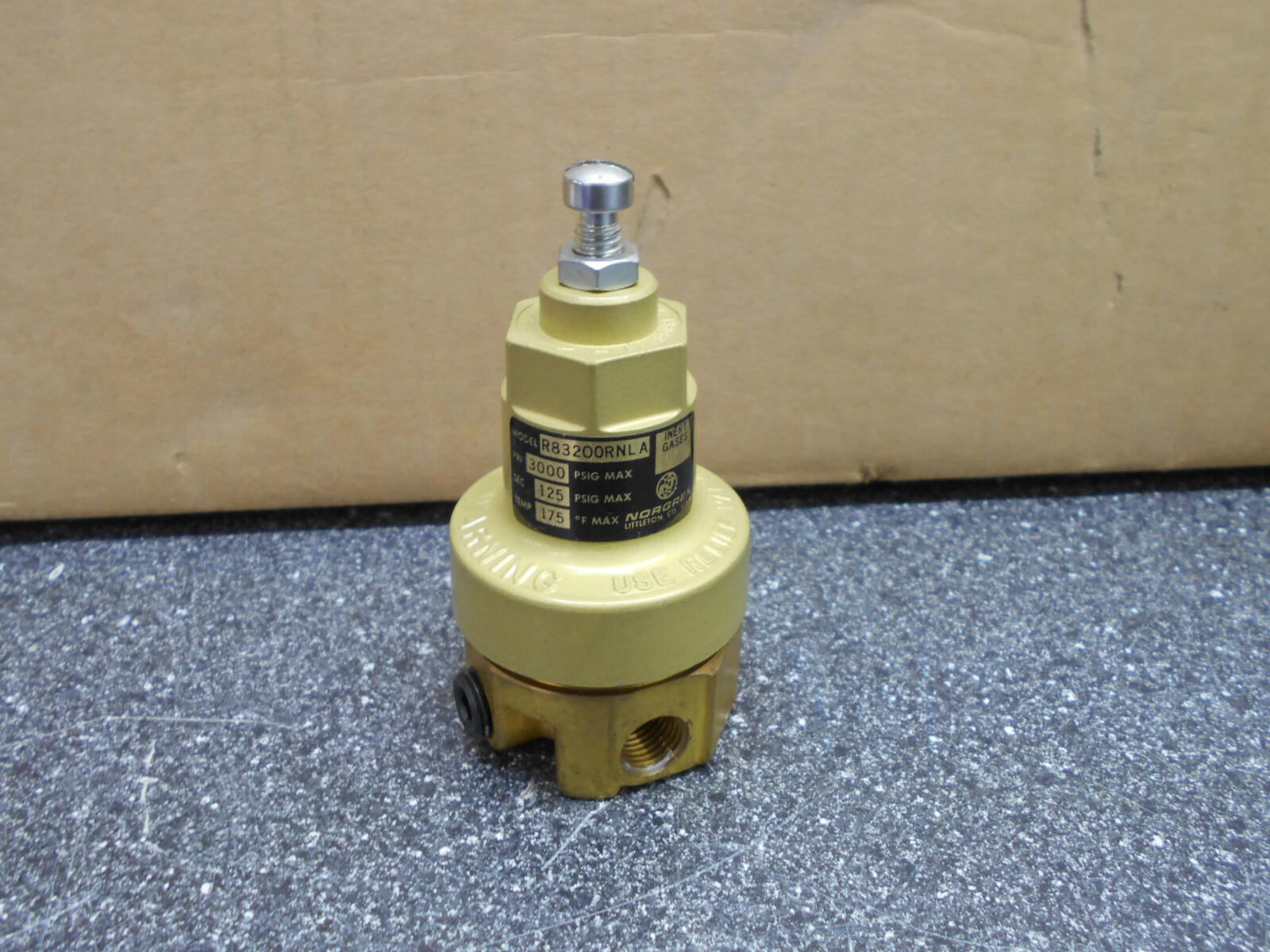 NORGREN R83200RNLA GAS REGULATOR 1/4″ NPT 3000PSI 125PSI 175°F