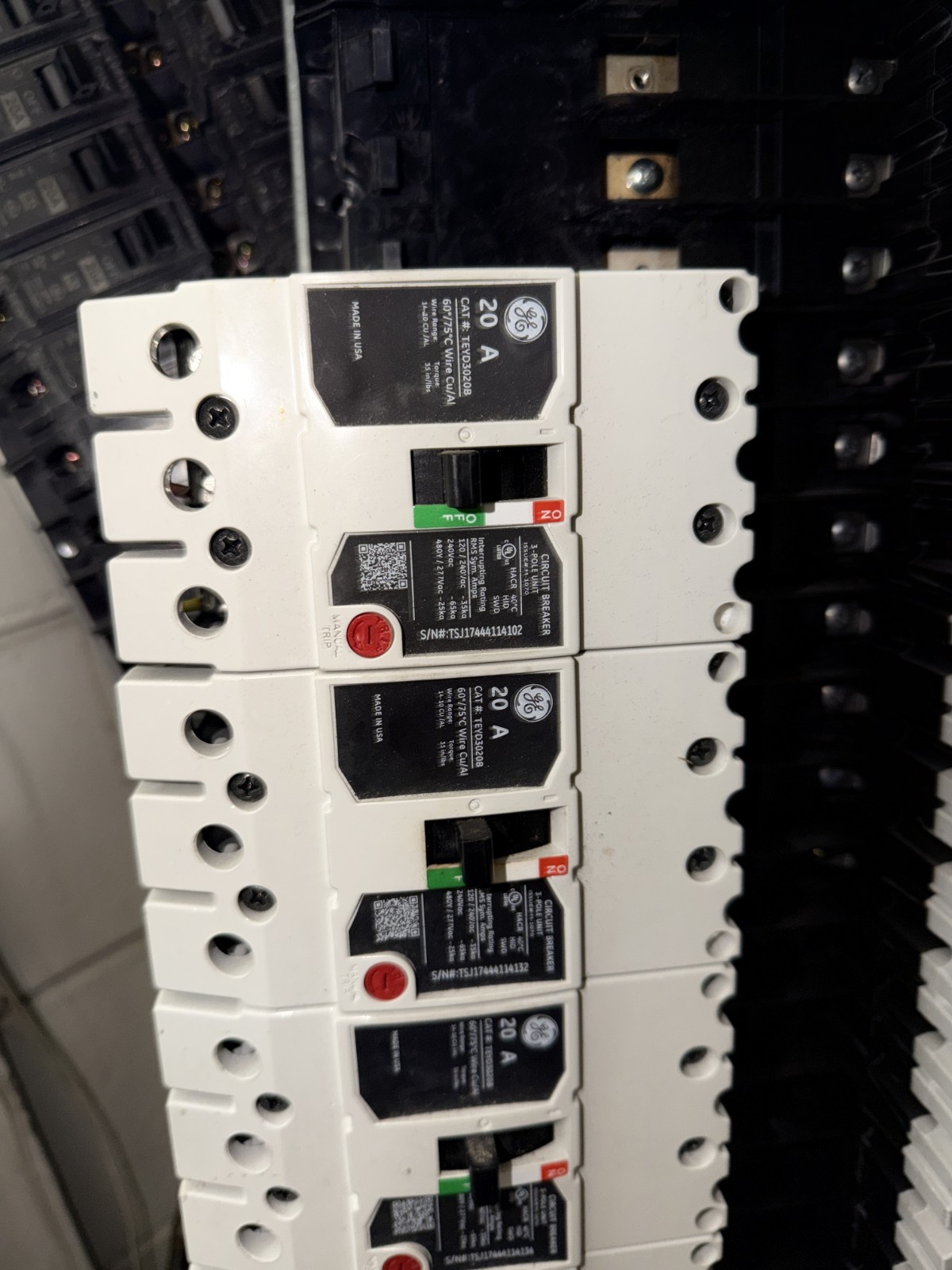 GE INDUSTRIAL A-SERIES II PANELBOARD SEE DESCRIPTION