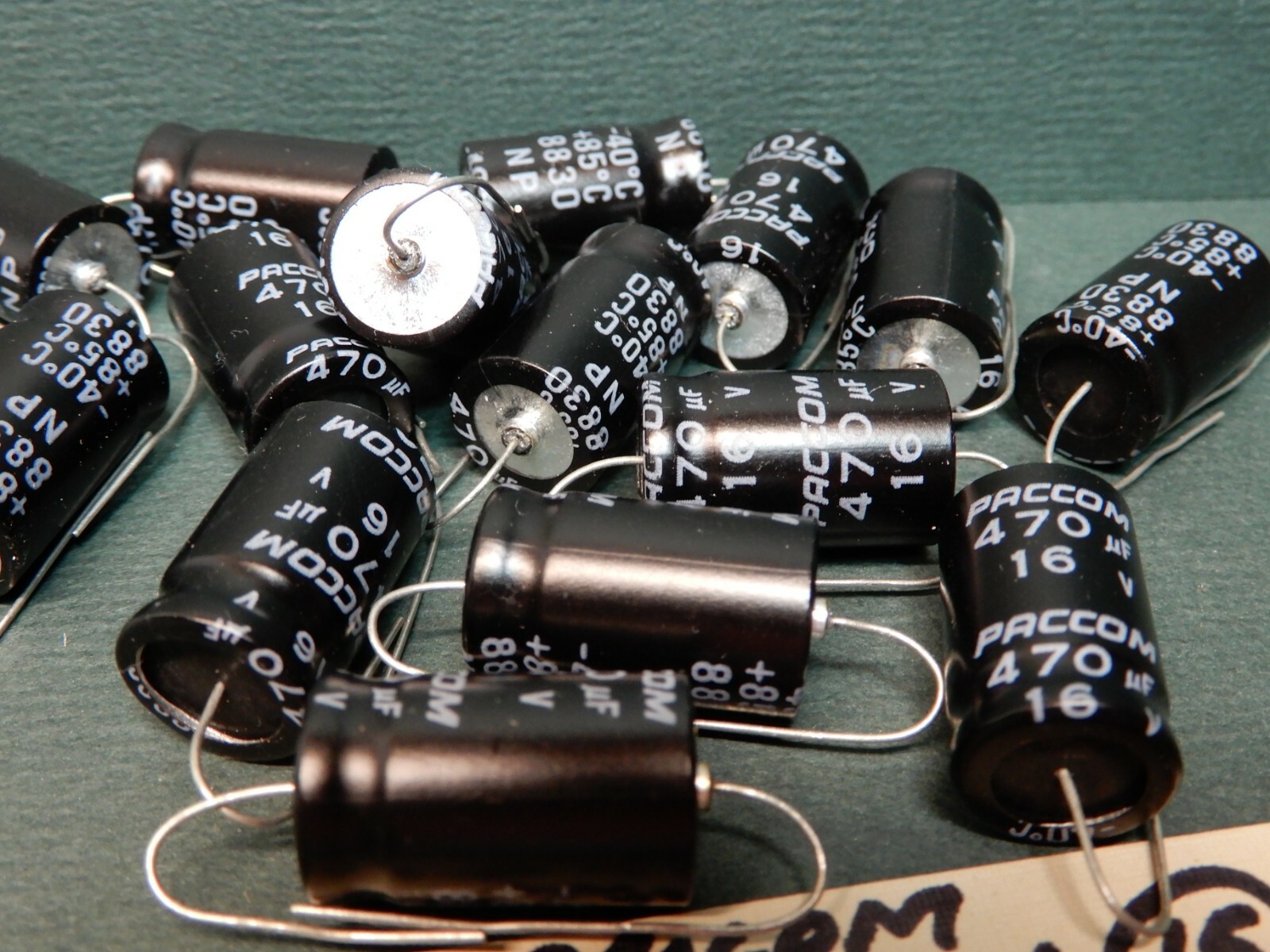 PACCOM Non Polarized 470uf 16V Axial Lead Capacitors Qty 15 NOS