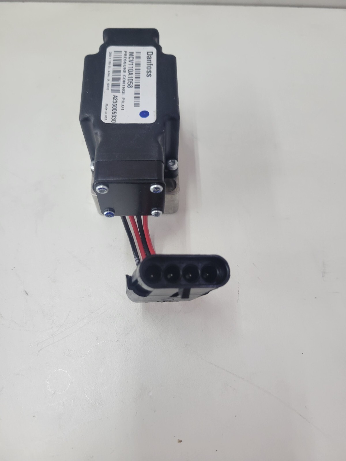 MCV110A1058 Danfoss Pressure Control Pilot with Packard Connector