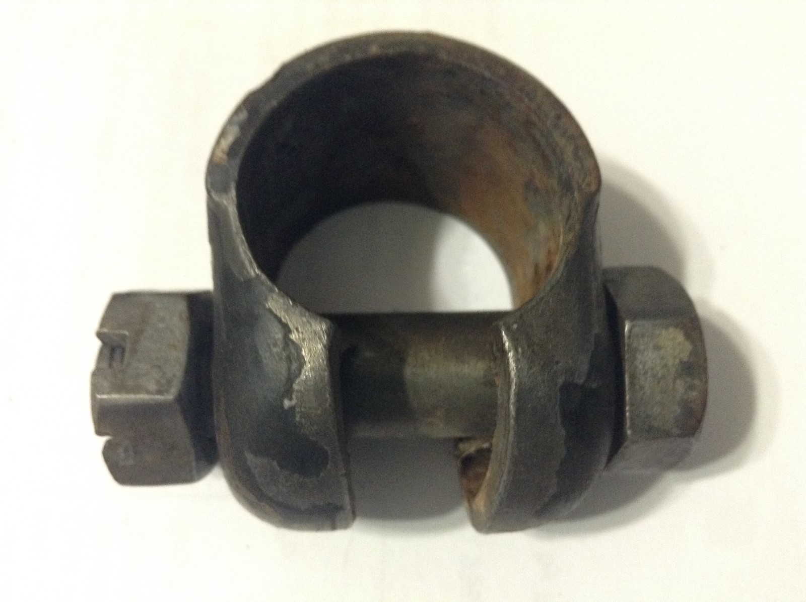 TX14028 – A Used Steering Clamp For A Long 480, 520, 680, 2360, 2460 Tractors