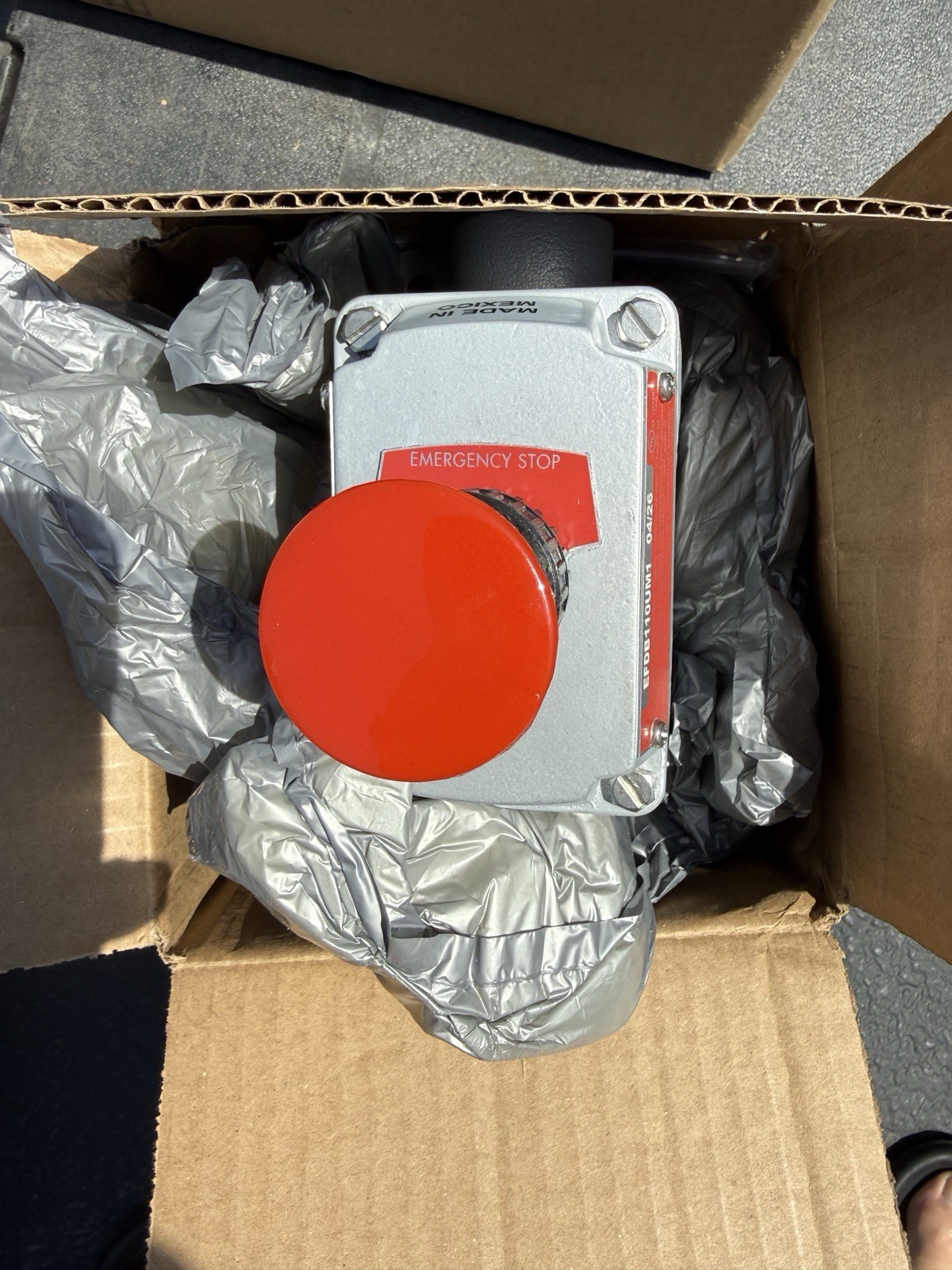 APPLETON ELECTRIC EFDB110-UM1 1 Gang, Head Push Button Emergency Stop