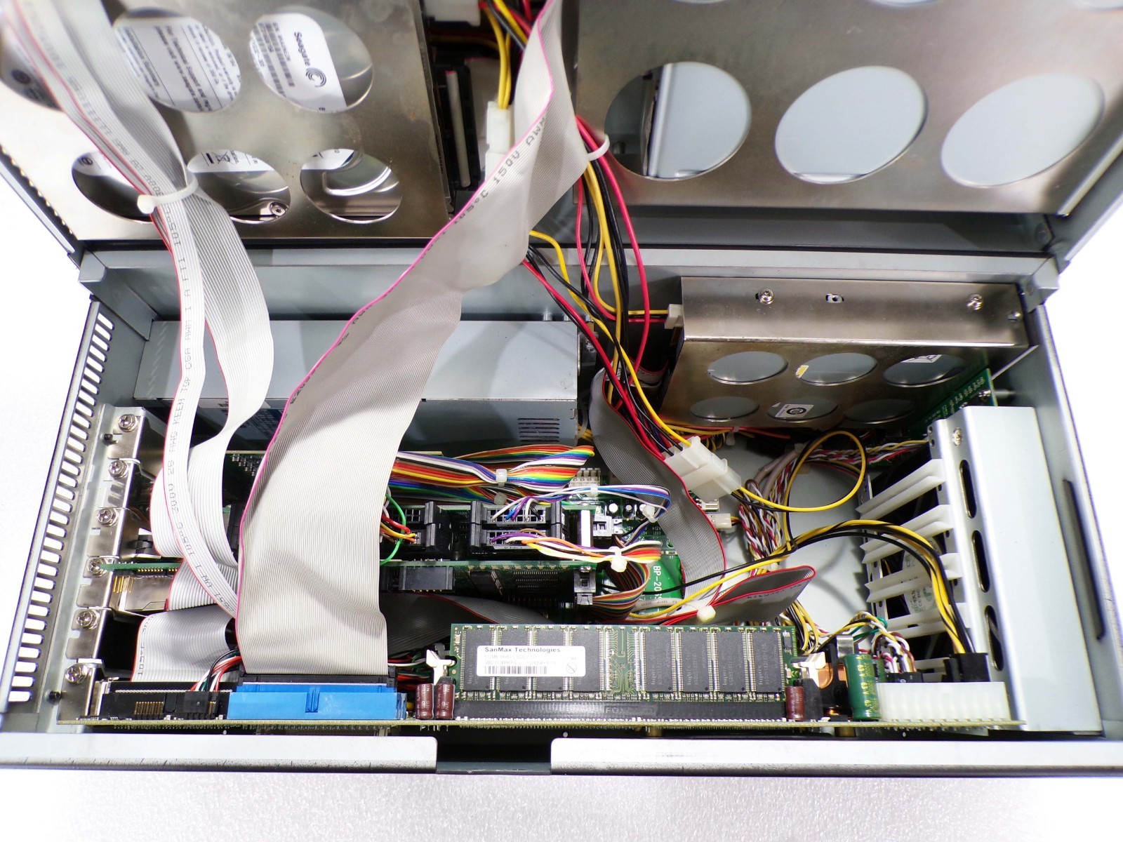 Rigaku TH-V8000-30AE-013 KE-162032-214845-1620-0 Computer Rigaku MFM65S2-RFFFAFA