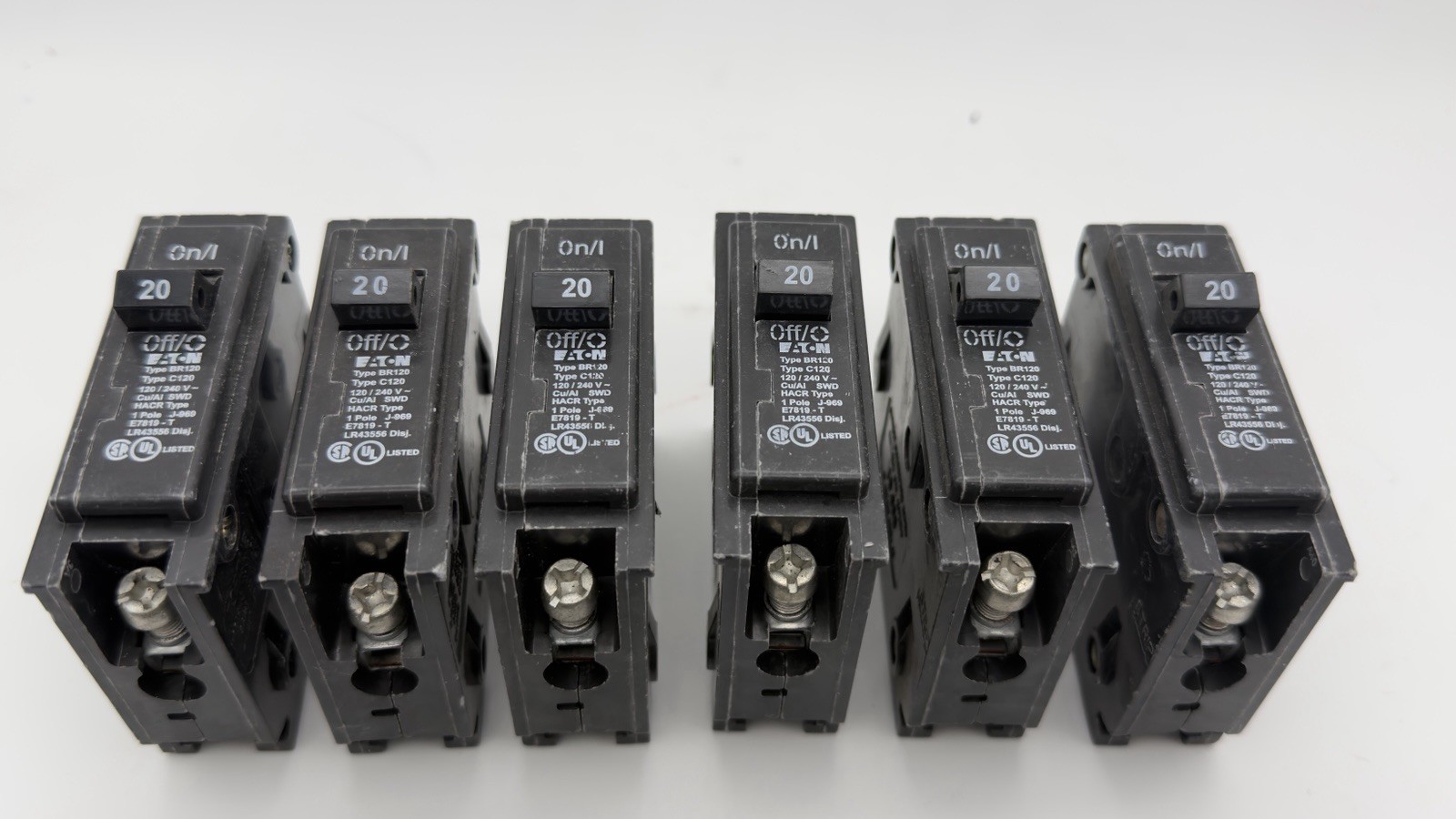 Lot of 12 – Eaton BR120 & C120 20A 1P Circuit Breakers NEW OPEN BOX