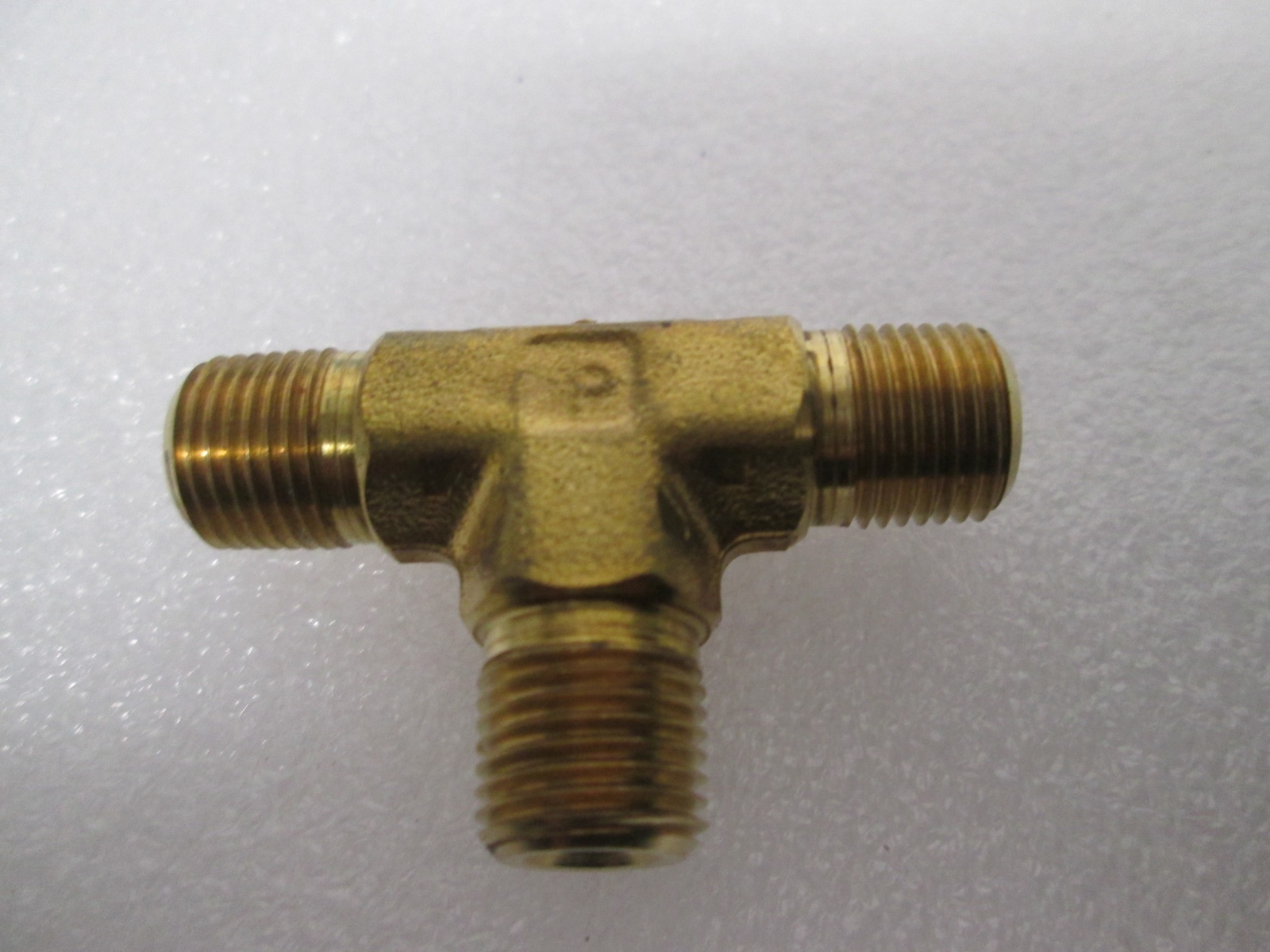 Parker, 206-192, 3-Way Fitting, 1/4″, New, Lot of 20