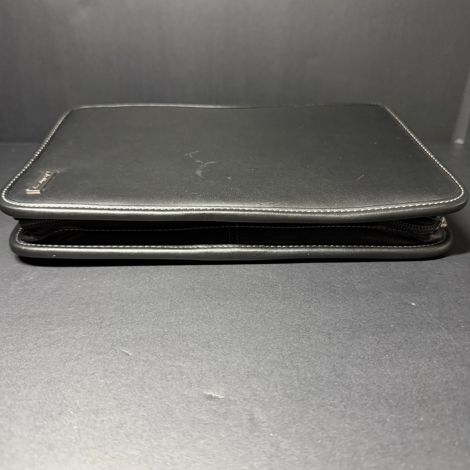Black Leather Franklin Covey Zipper Agenda Planner, 8 x 10 1/2 inches