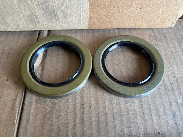 (2 Pack) RTK 22333TB Double Lip Seals for 5200-7000lb Trailer Axle 2.25″ x 3.37″