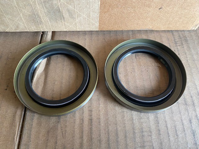 (2 Pack) RTK 22333TB Double Lip Seals for 5200-7000lb Trailer Axle 2.25″ x 3.37″