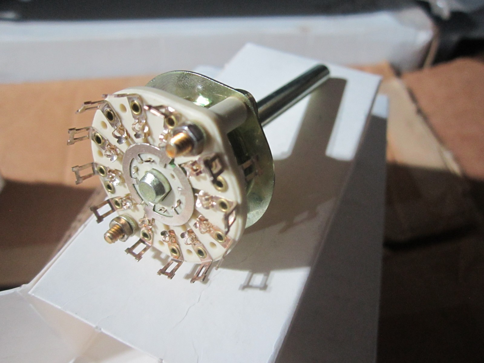 ELECTROSWITCH D4C0206N 2 POLE 6 POSITION ROTARY SWITCH