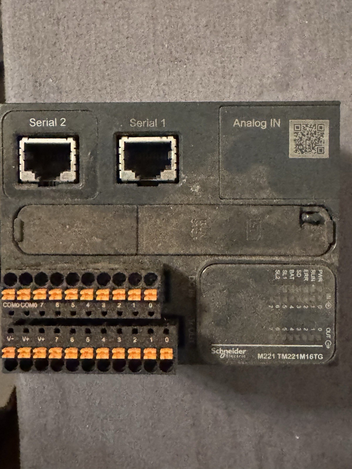Schneider Electric Modicon TM221M16TG Logic Controller M221 PLC 16 I/O PNP Sprin