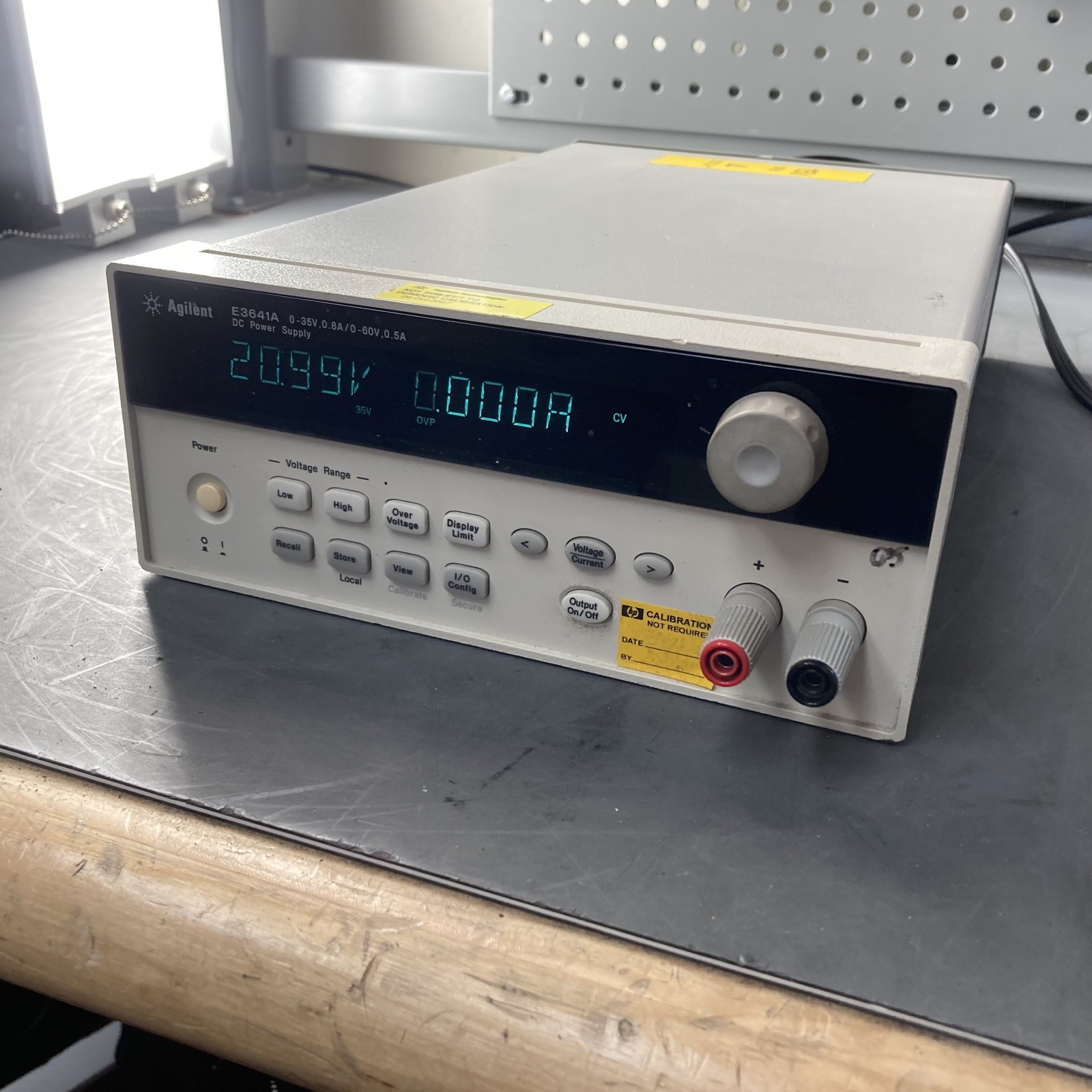 Agilent Keysight E3641A Power Supply GPIB RS232 30W