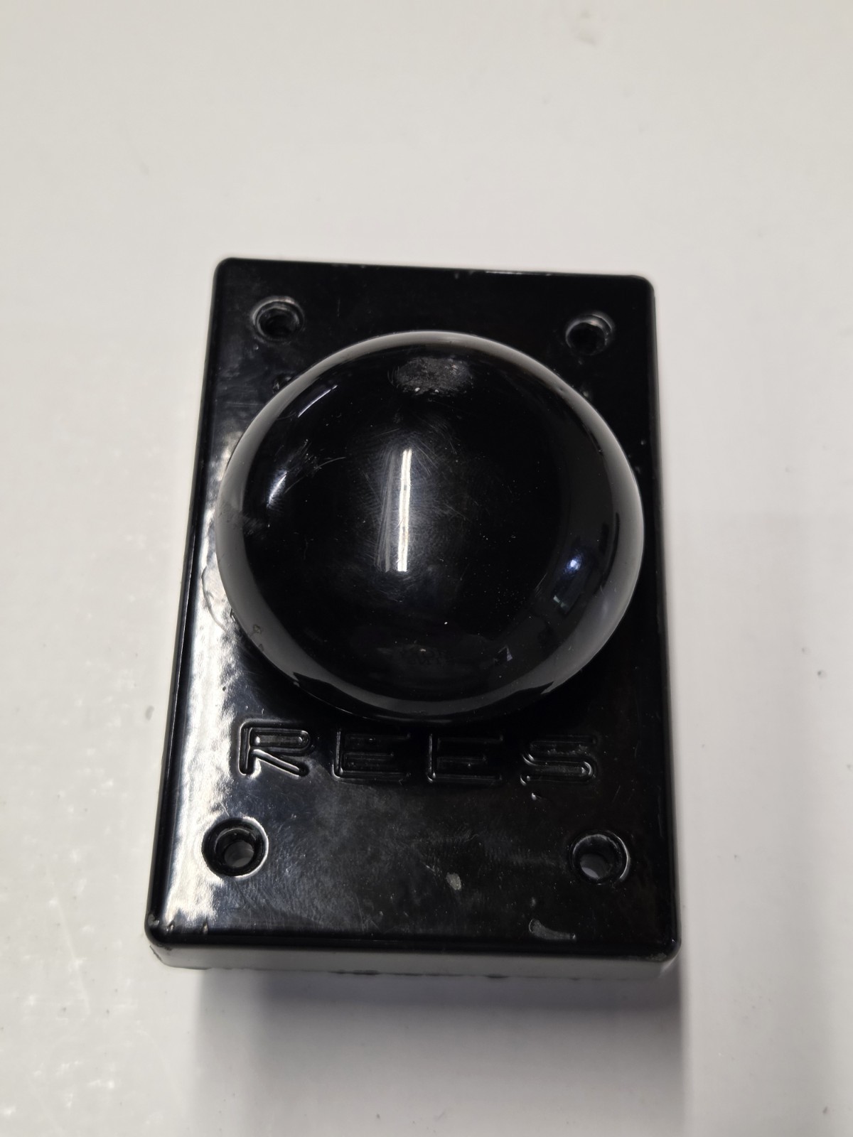 REES 2-1/4in Mushroom Plunger Switch Palm Trip 02911-001