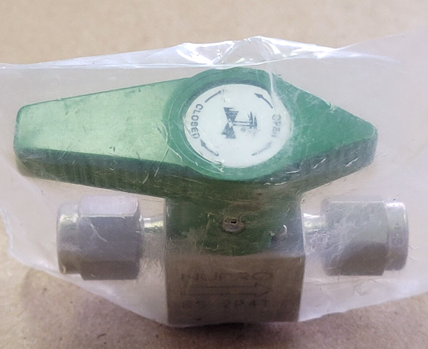 NUPRO SS-2P4T STAINLESS STEEL QUARTER TURN VALVE