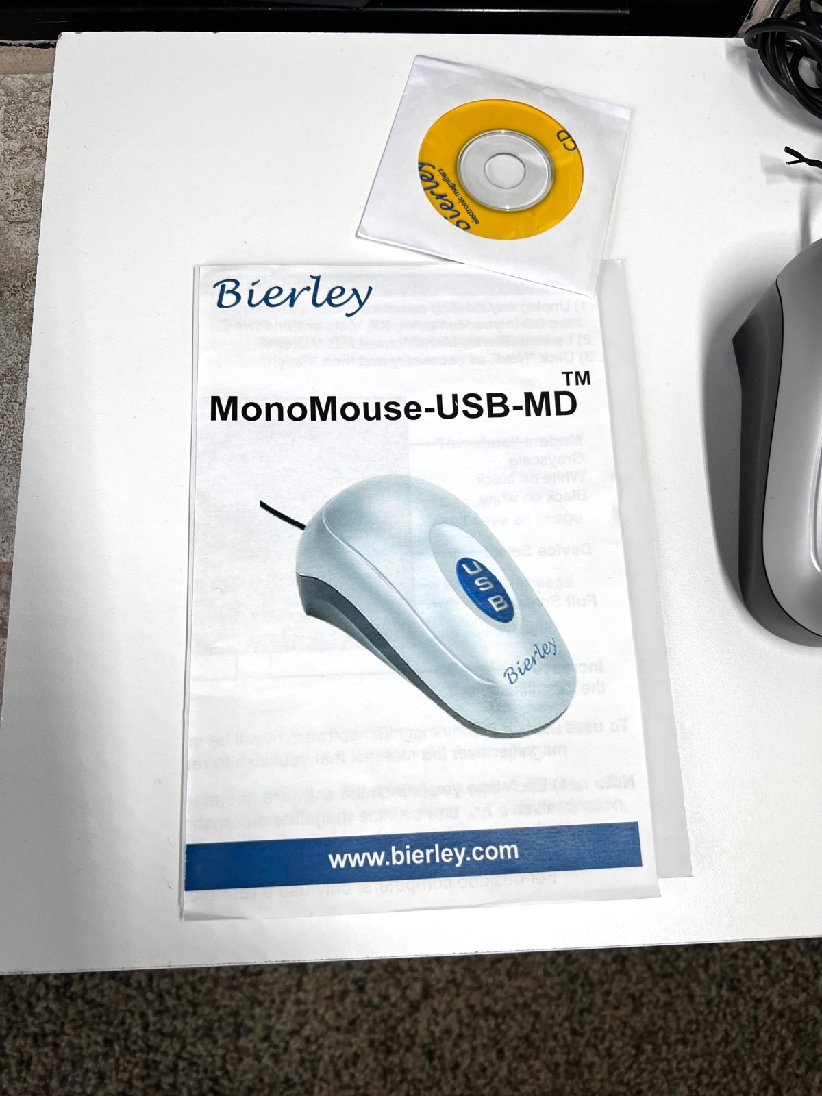 Bierley Black and White Mono Mouse USB Magnifier 24X
