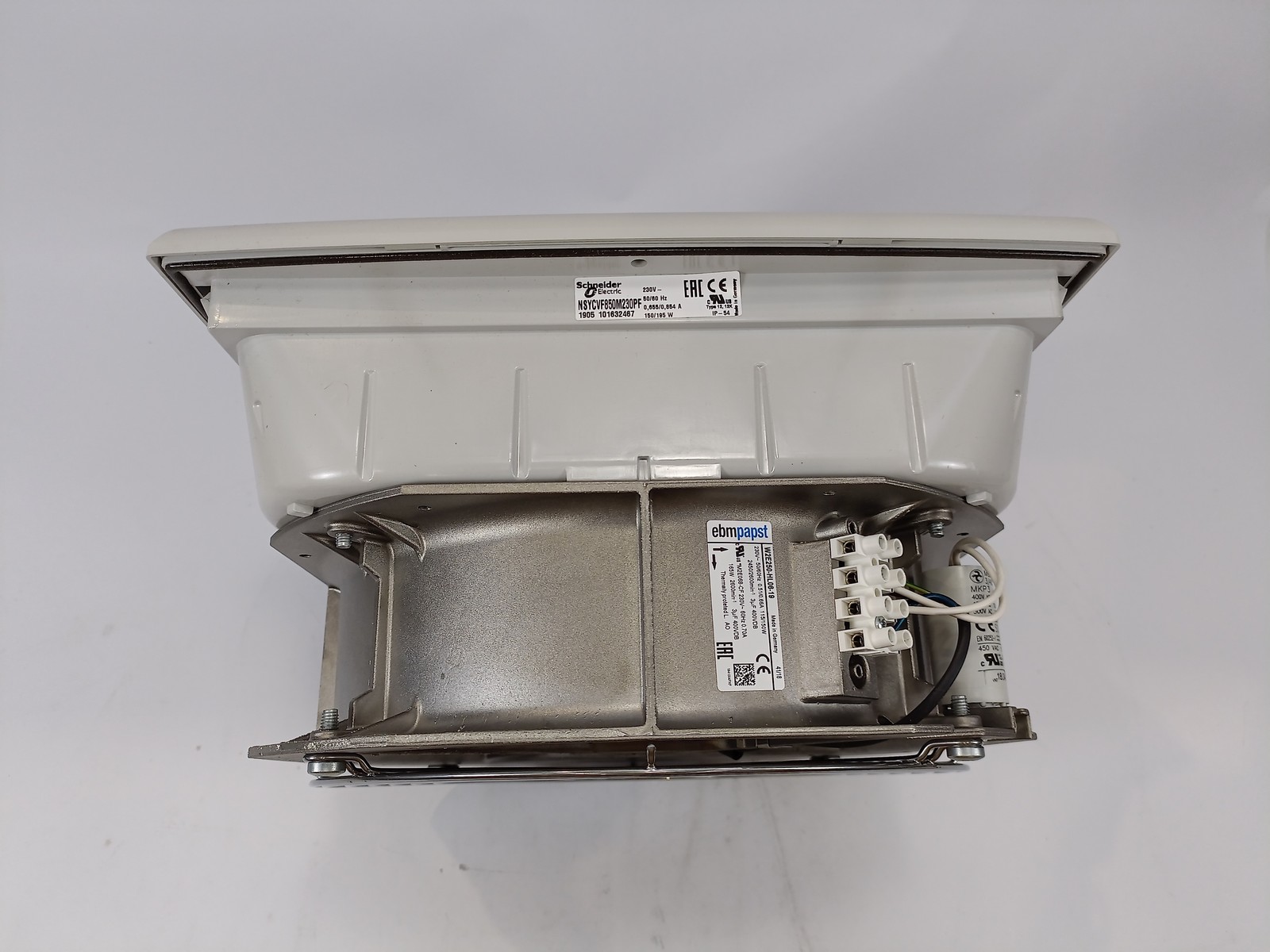 Schneider Electric NSYCVF850M230PF ClimaSys Fan 850M3/H 230V IP54