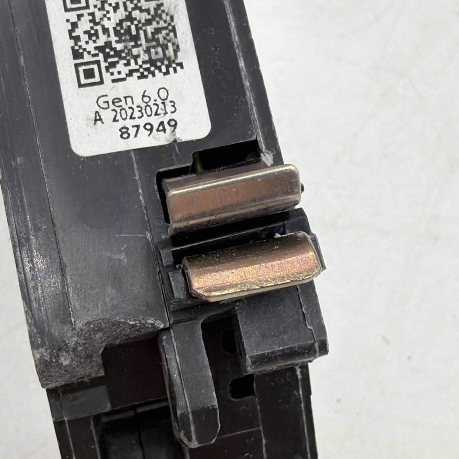 EATON BRP120DF 20A DUAL FUNCTION COMBO ARC FAULT/GROUND FAULT Broken Tabs
