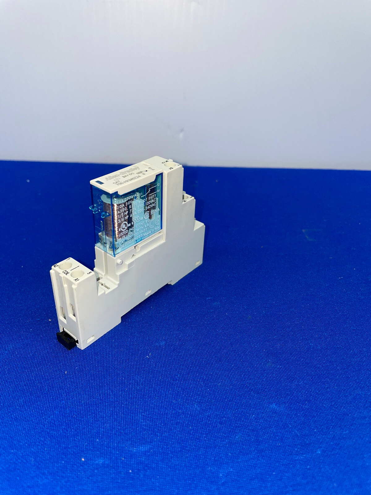 ALLEN-BRADLEY, 700-HN221, SER. B, W/ ALLEN-BRADLEY 700-HKM6Z24 RELAY 24V DC