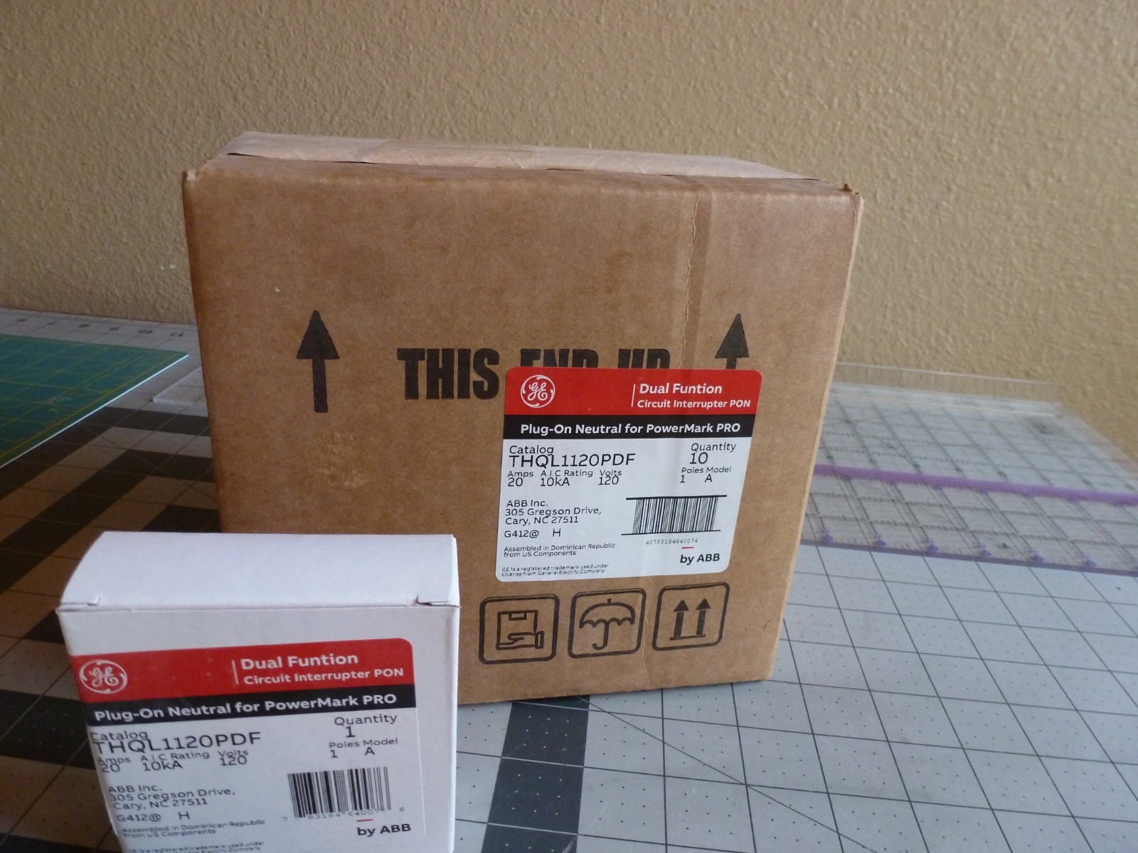 10 – GE THQL1120PDF Dual Function Circuit Breaker – 1Pole – 20A – 120 -10kA -NEW