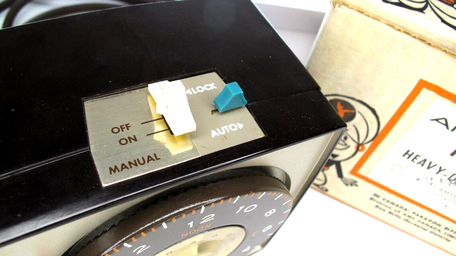 Vintage AMF Paragon APT15-0 Heavy Duty 24 Hour Timer 15 Amps 1800 Watts