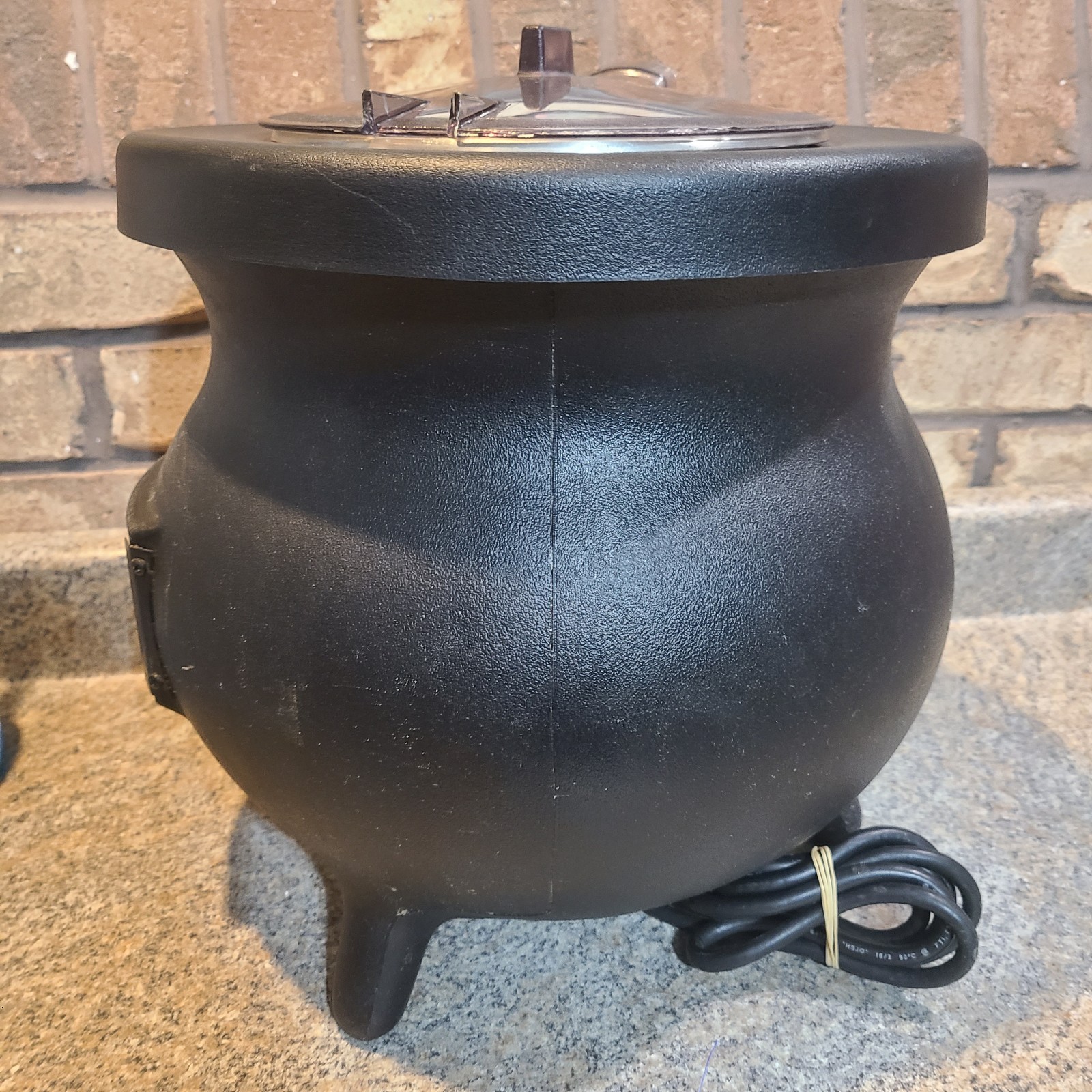 Frontier Kettle 12QT Food Warmer Cast Aluminum With Insert No ladle