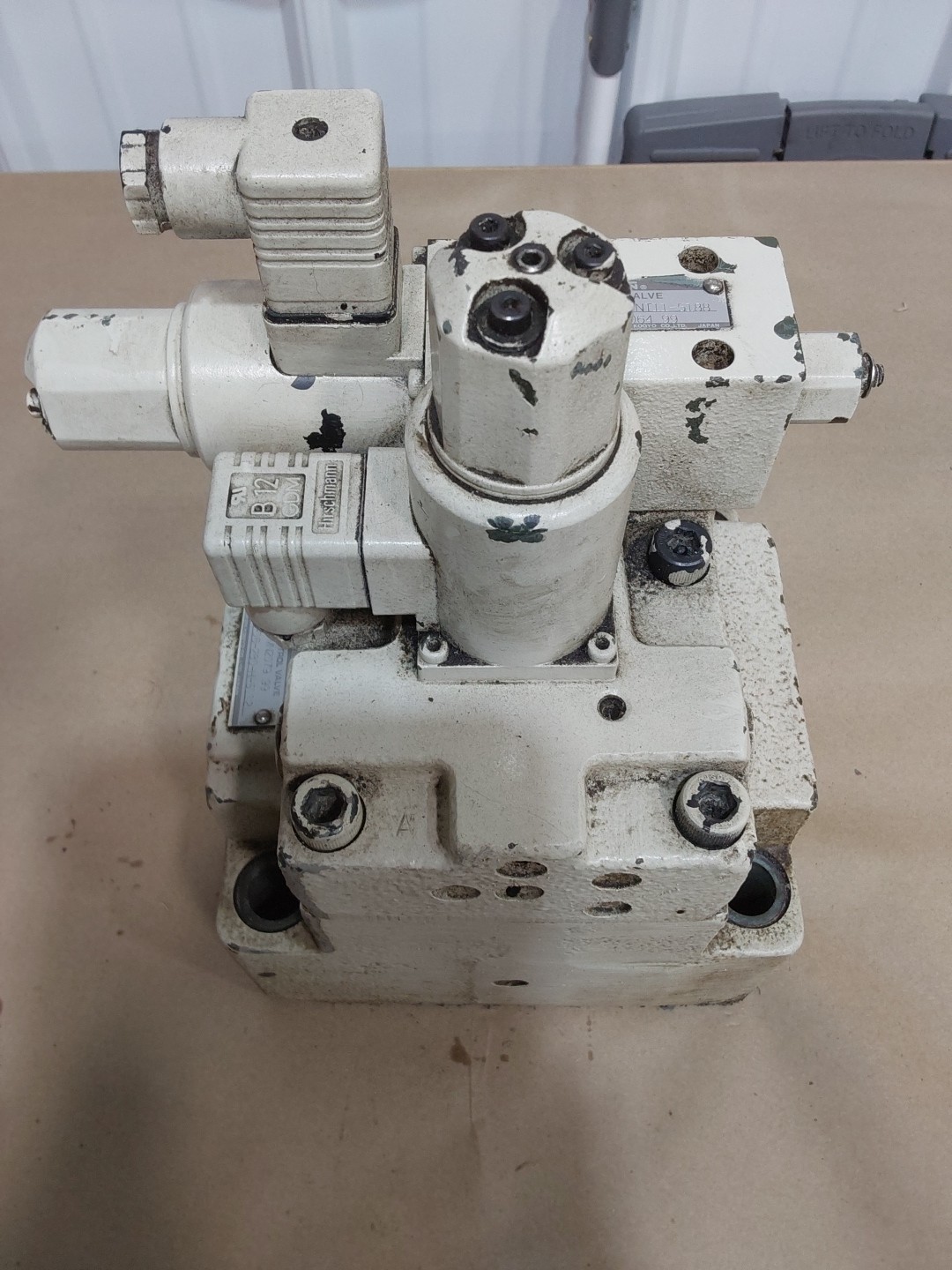 YUKEN EDG-01V-H-1-PNT11-5188 Flow Contro Valve EFBG-06-280-H-5112