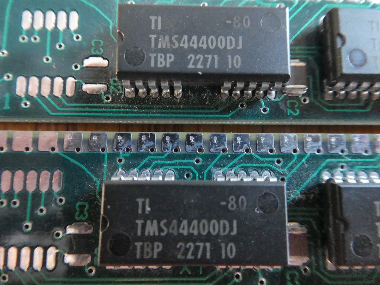Two TEXAS INST. TM124GU8A 8 BIT RAM MODULES – Mac Classic II or Performa 200