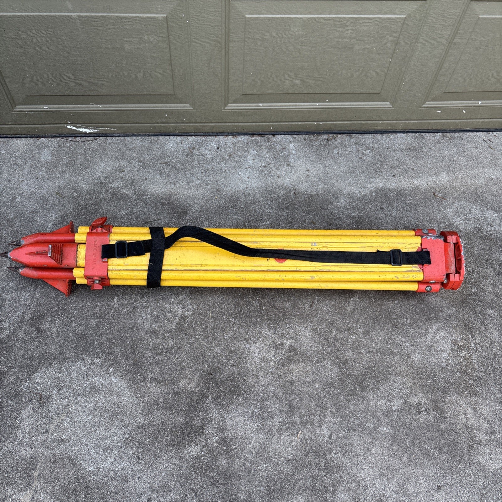 Sokkia Hardwood surveying Tripod w/Metal Hardware.