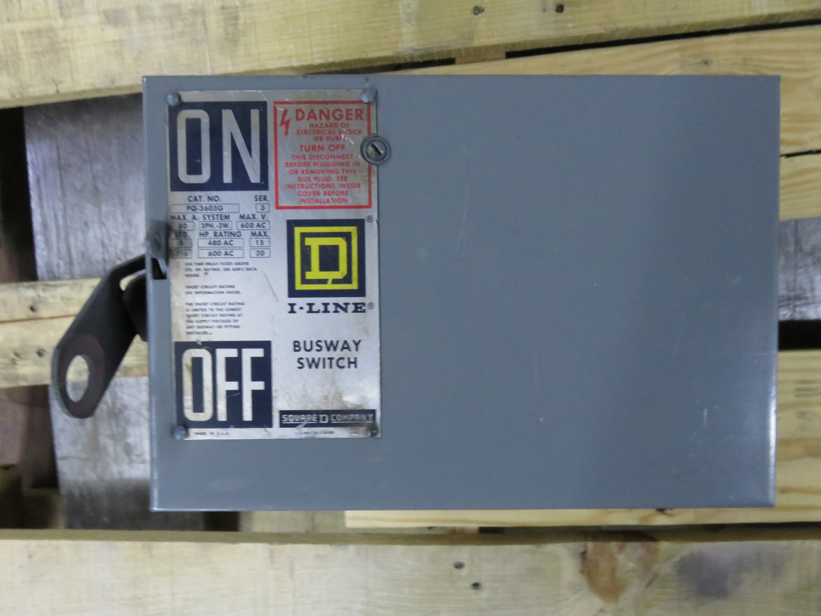 SQUARE D BUS PLUG PQ-3603G I-LINE 30A 600V 3P 3PH 3W FUSIBLE 1YEAR WARRANTY