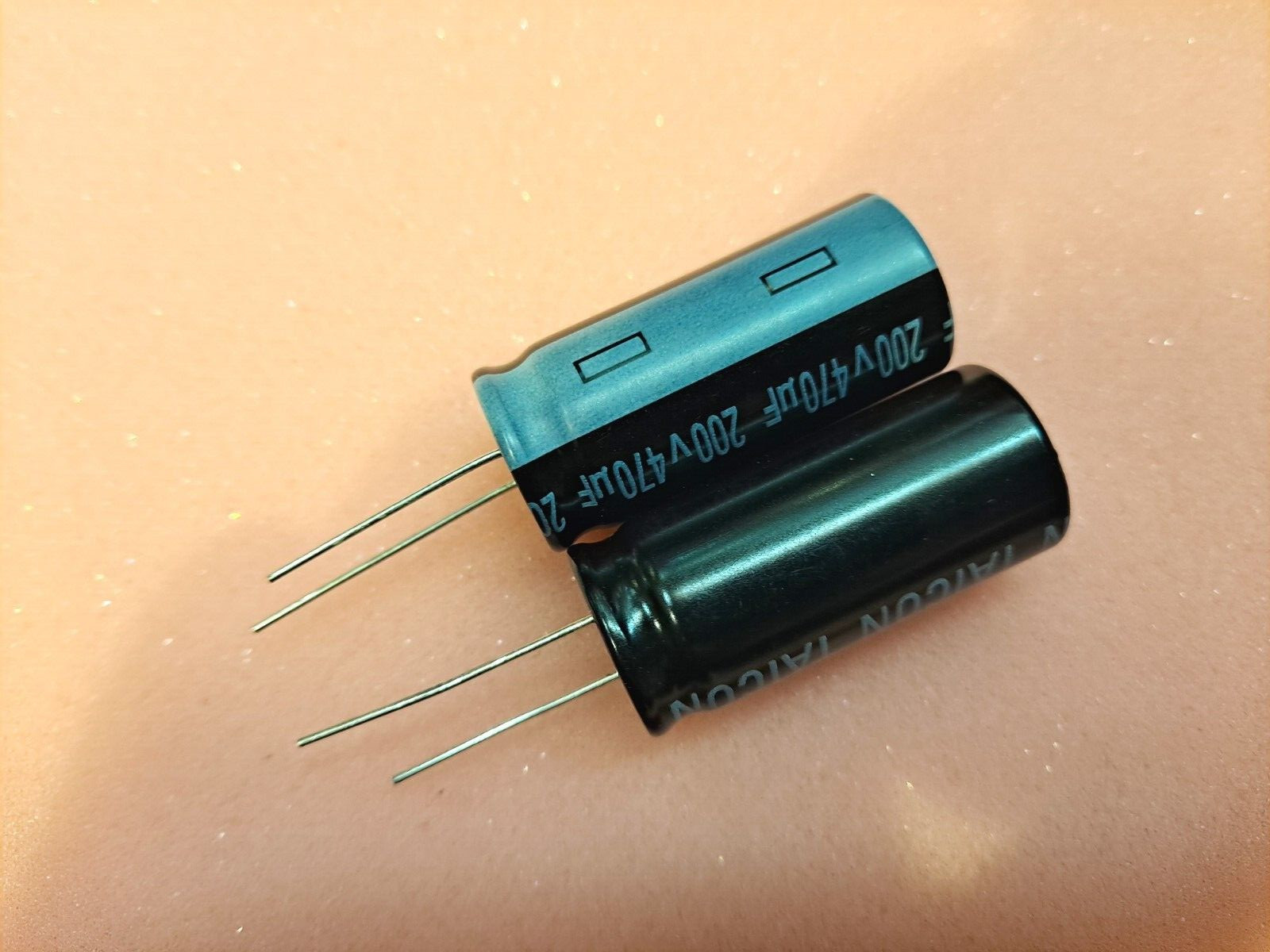 LOT 2 TAICON Radial electrolytic capacitor E-CAP bulk cap 200V 470uF 18mm x 40mm