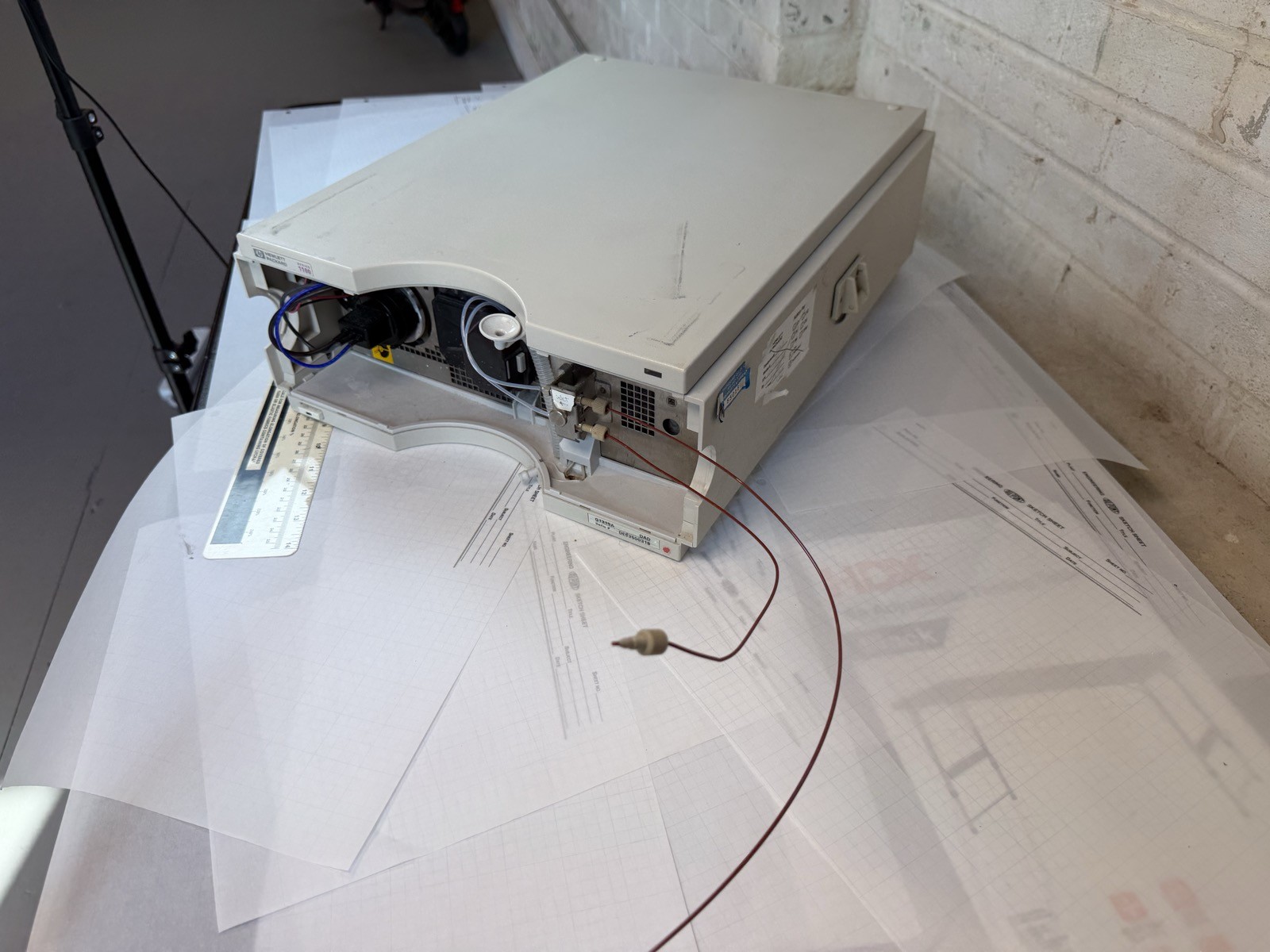 HP Agilent 1100 G1315A Diode Array Detector DAD S/N DE53500318 — Powers On