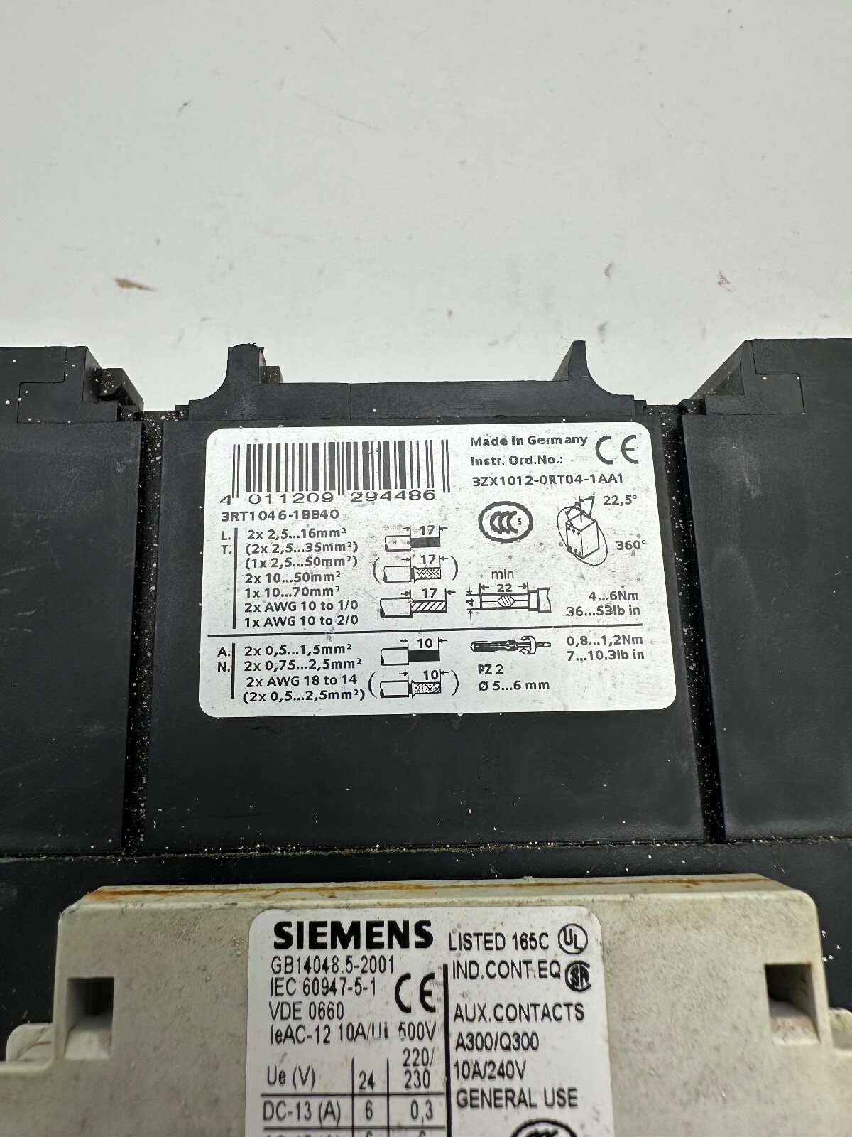 Siemens 3ZX1012-0RT04-1AA1 Contactor 3RT1046-1BB40
