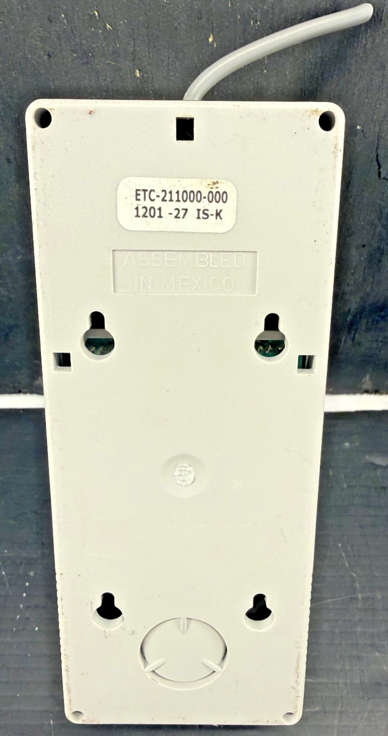 1 USED RANCO ETC-211000-000 ELECTRONIC TEMPERATURE CONTROLLER ***MAKE OFFER***