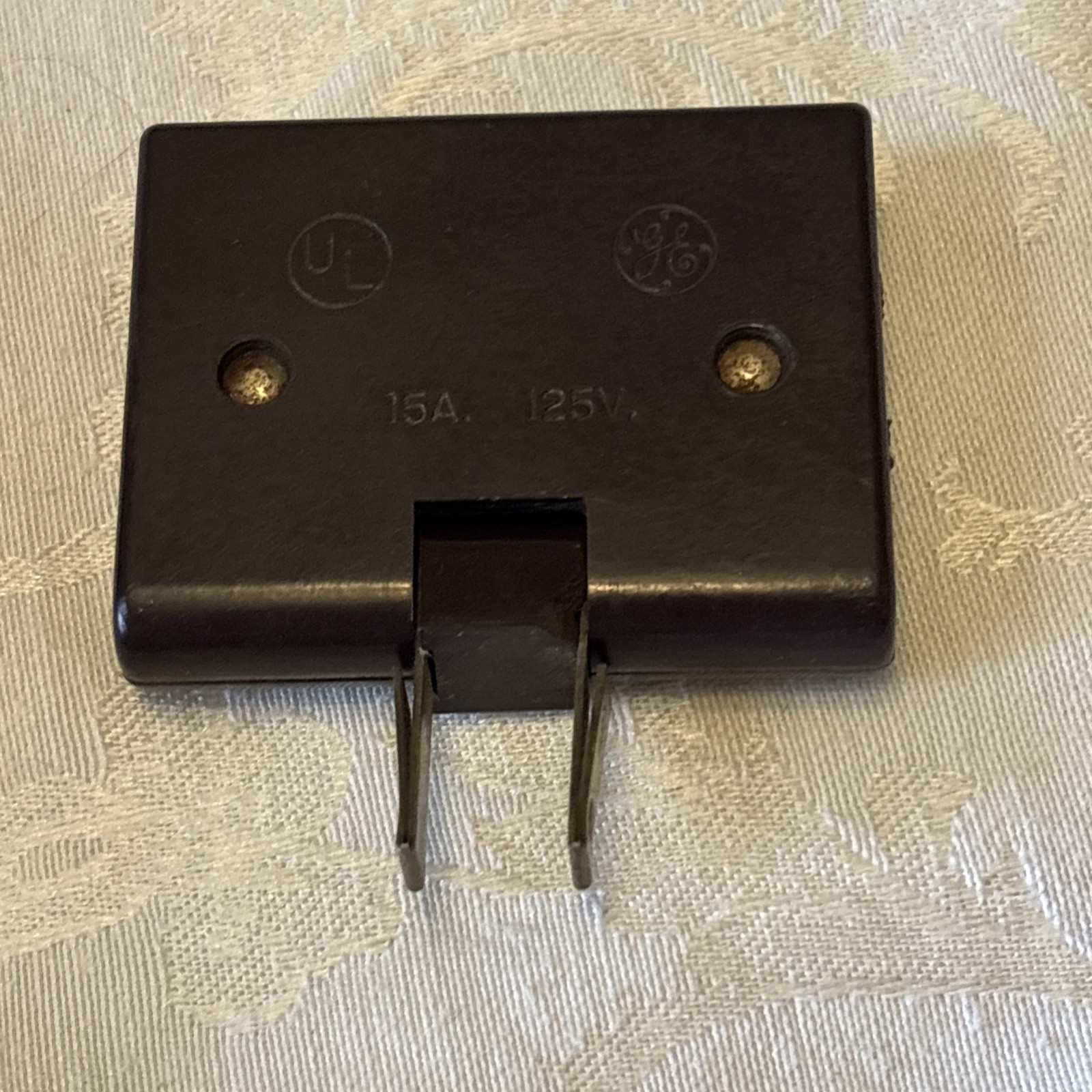 General Electric 3 Outlet Wall Hugger Plug Adapter Brown Vintage US.