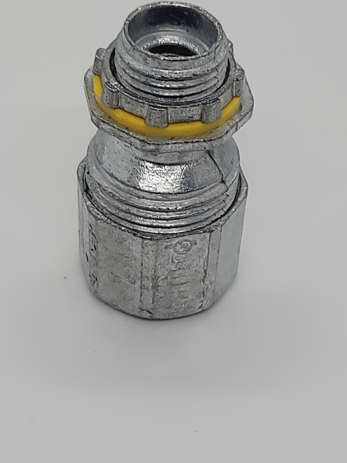 AI Arlington Rain & Concrete Tight Fitting for PVC Jacketed MC Cable 1/2 LTMC507