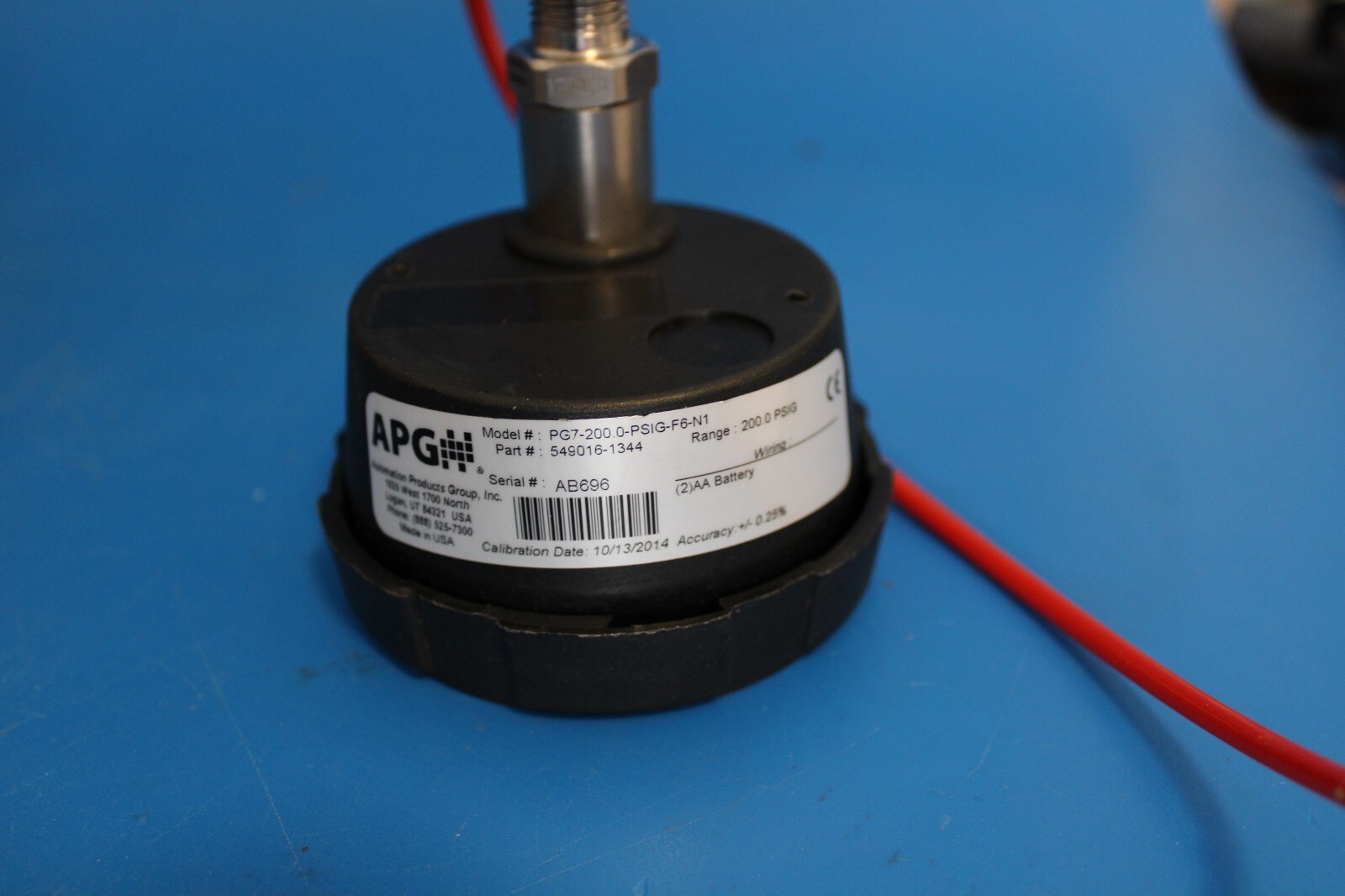 APG PG7 Series Digital Pressure Gauge, 0 to 200 psig, 3.25″ dial, ¼ to 18 NPTM b