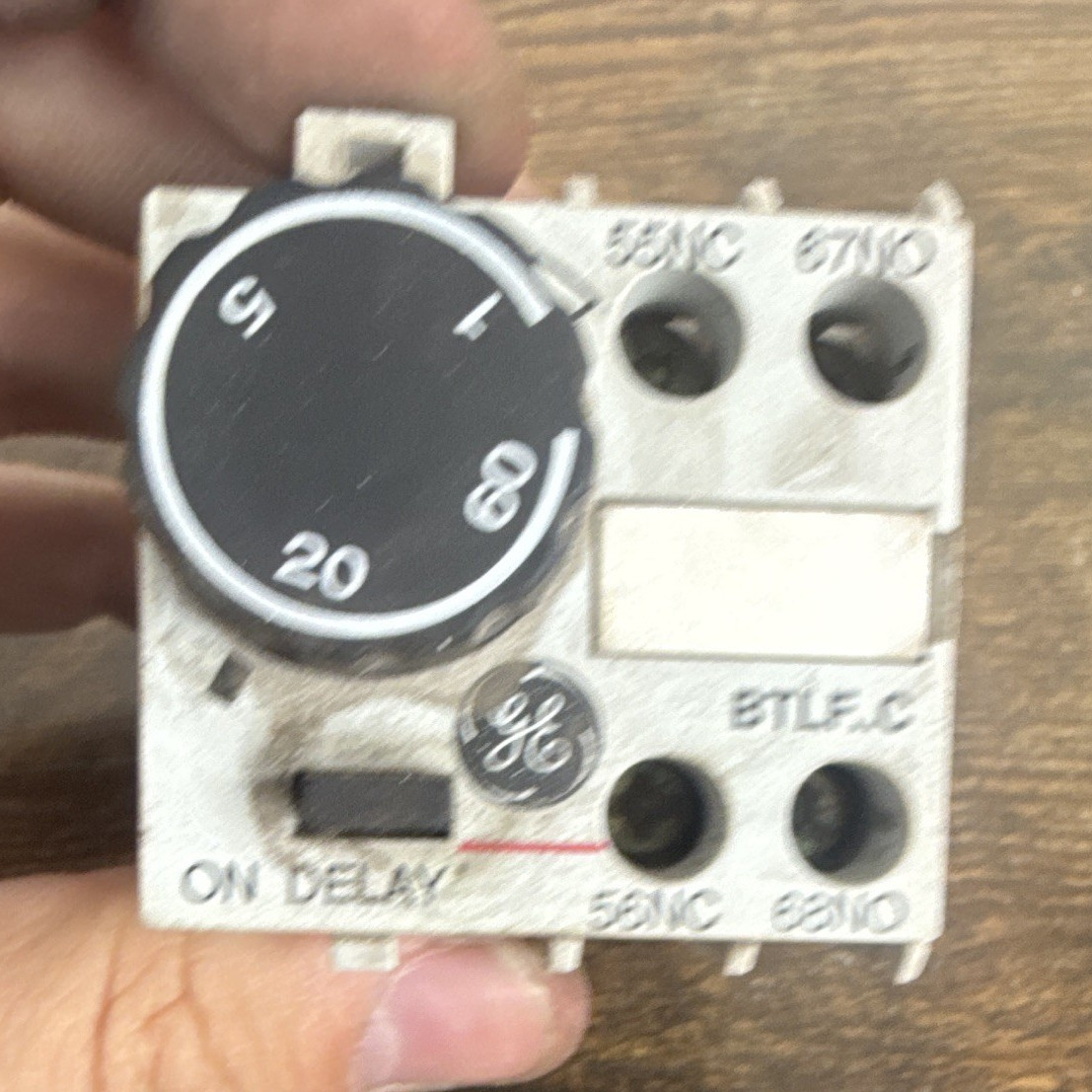 GE BTLF60C Delay-On Time Delay Relay 120VAC 10A SPDT 8-Pin 1-60 Sec